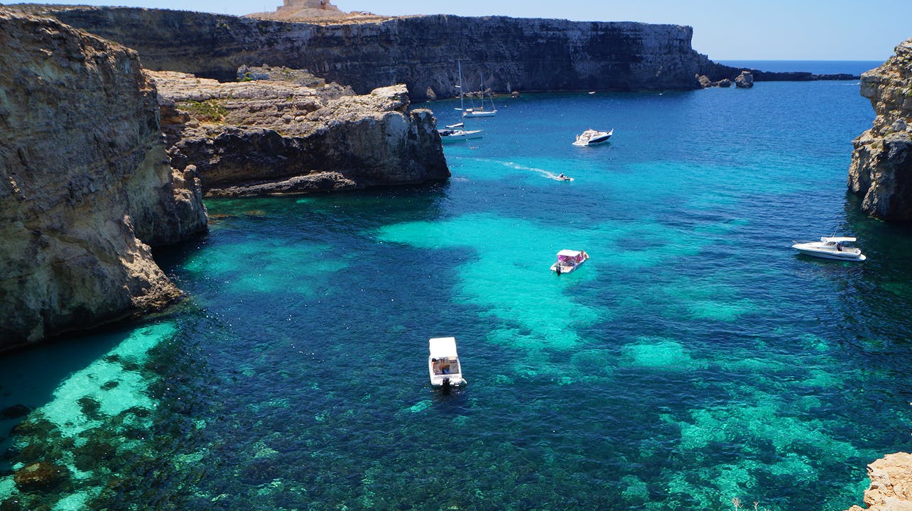 Momentos Survivors: fiestas Ámsterdam, paseos Budapest, cultura Praga, diversión garantizada