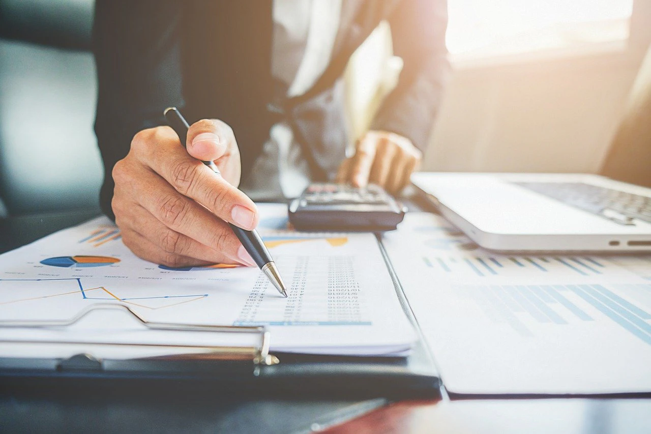 EOR for payroll processing