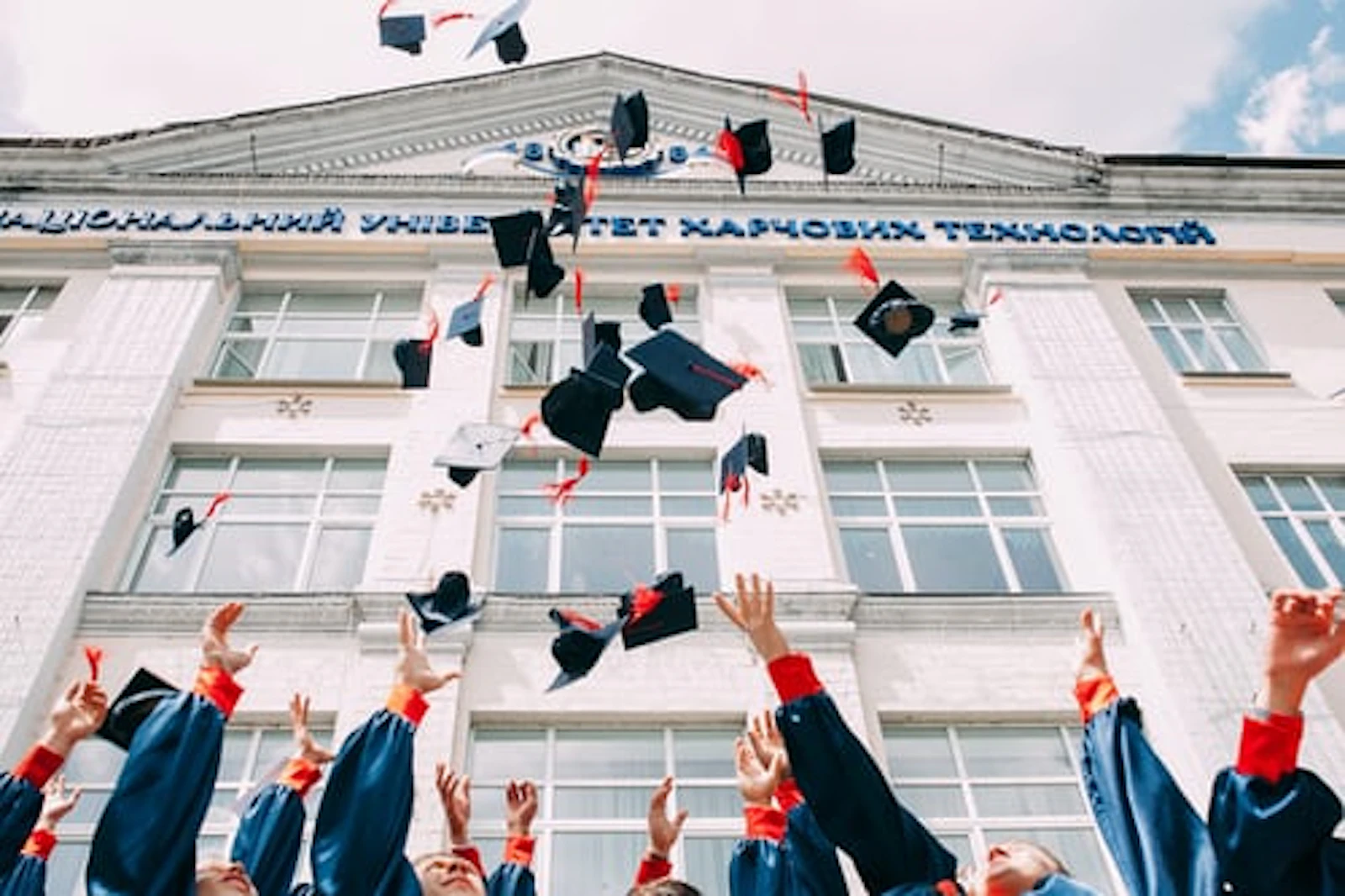 Attracting potential hires