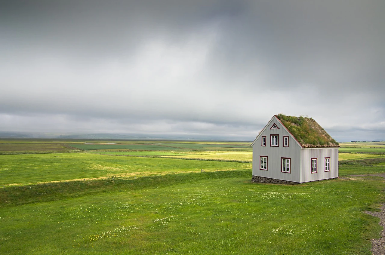 Emigrate to Iceland