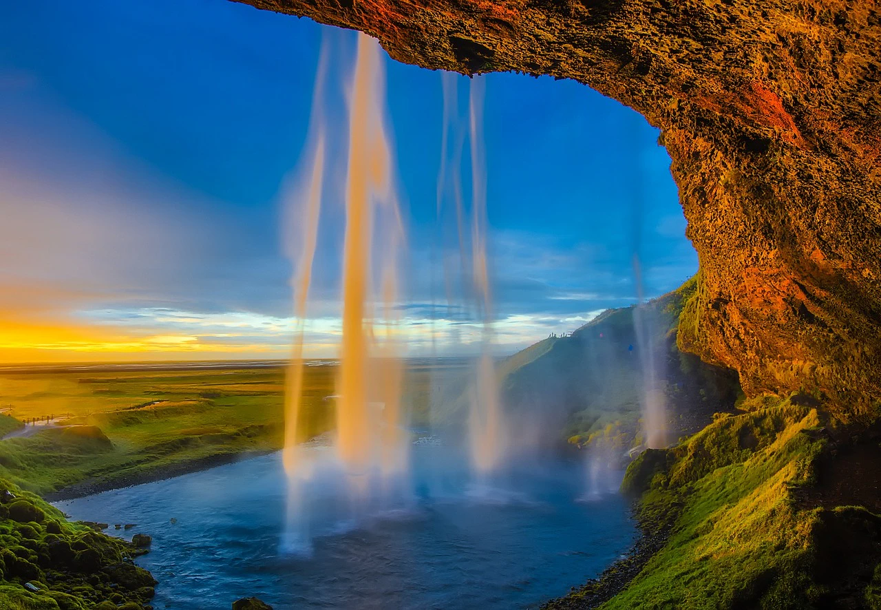 Moving to Iceland from the US