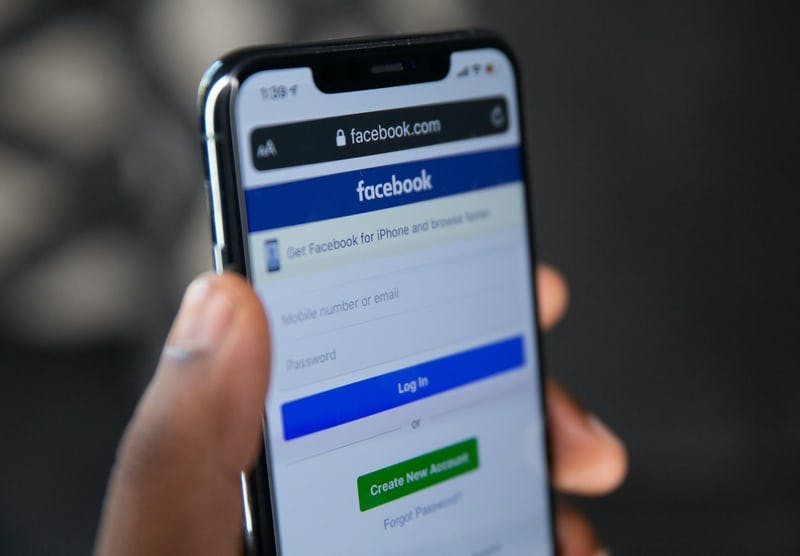 Join Local Facebook Groups in Iceland