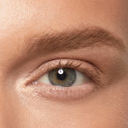 Before applying SWATI vegan & cruelty-free Onyx lash booster mascara