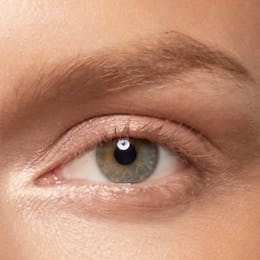 Before applying SWATI eyelash glue pen