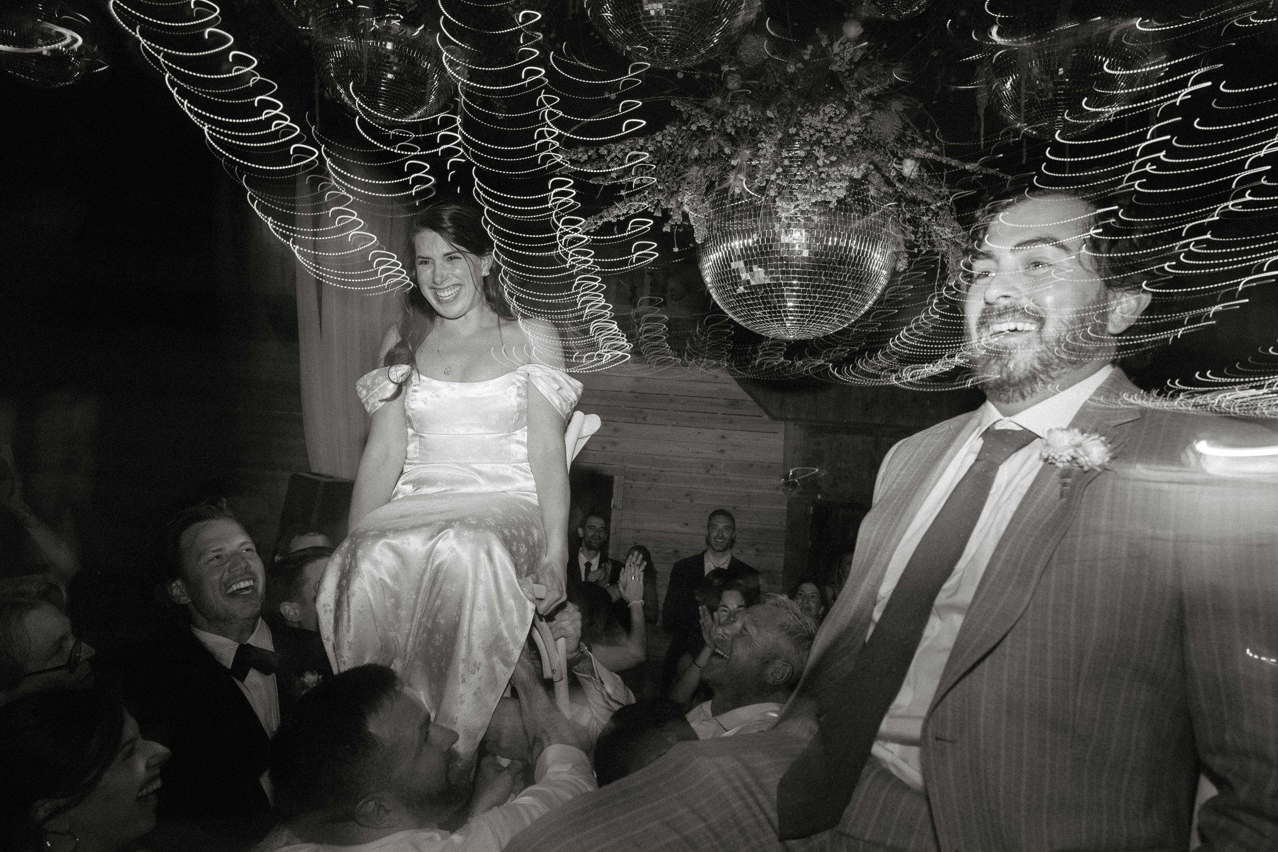 how to guide on client communication for wedding photographers and videographers