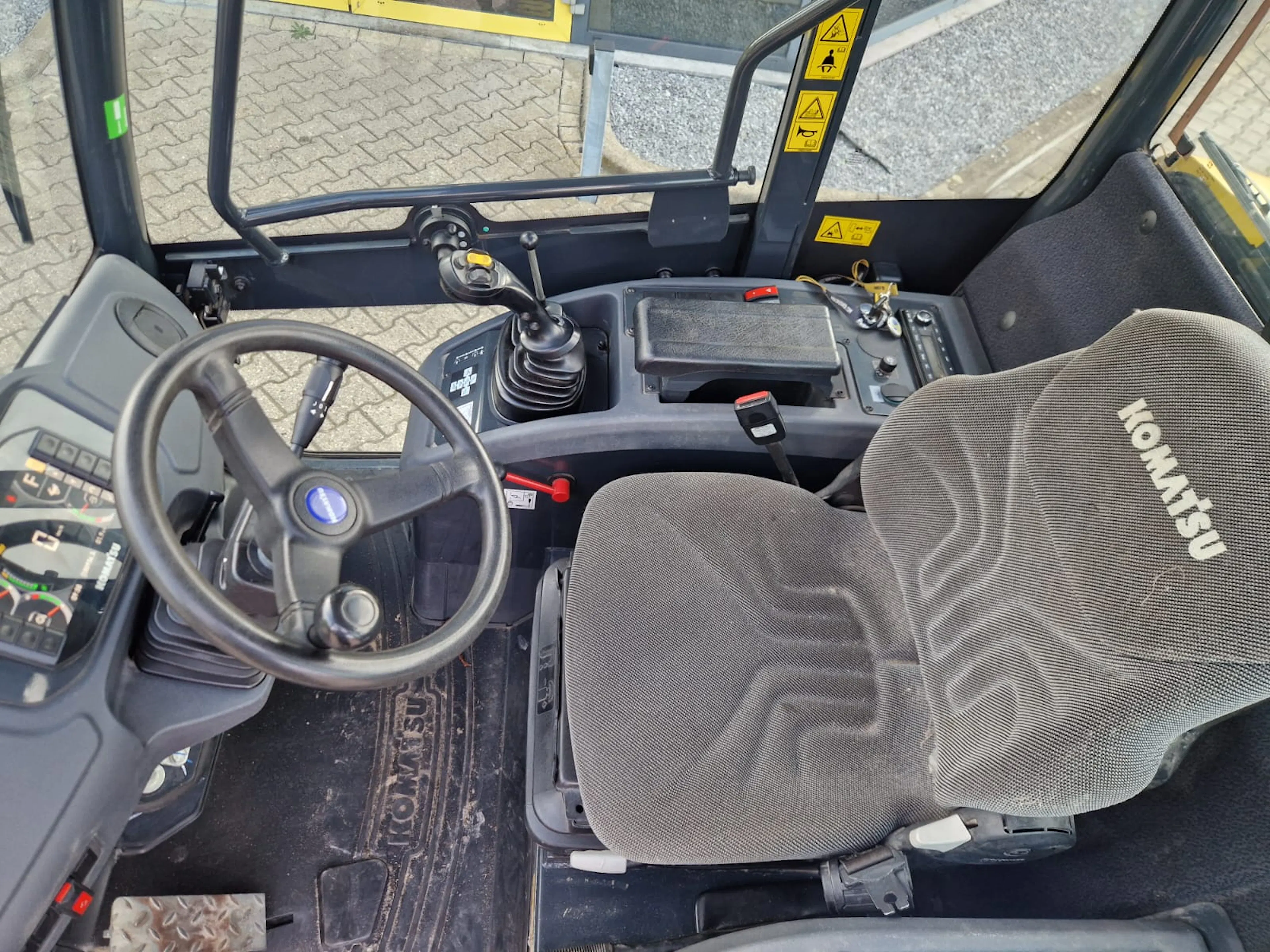Komatsu Wa70m-8