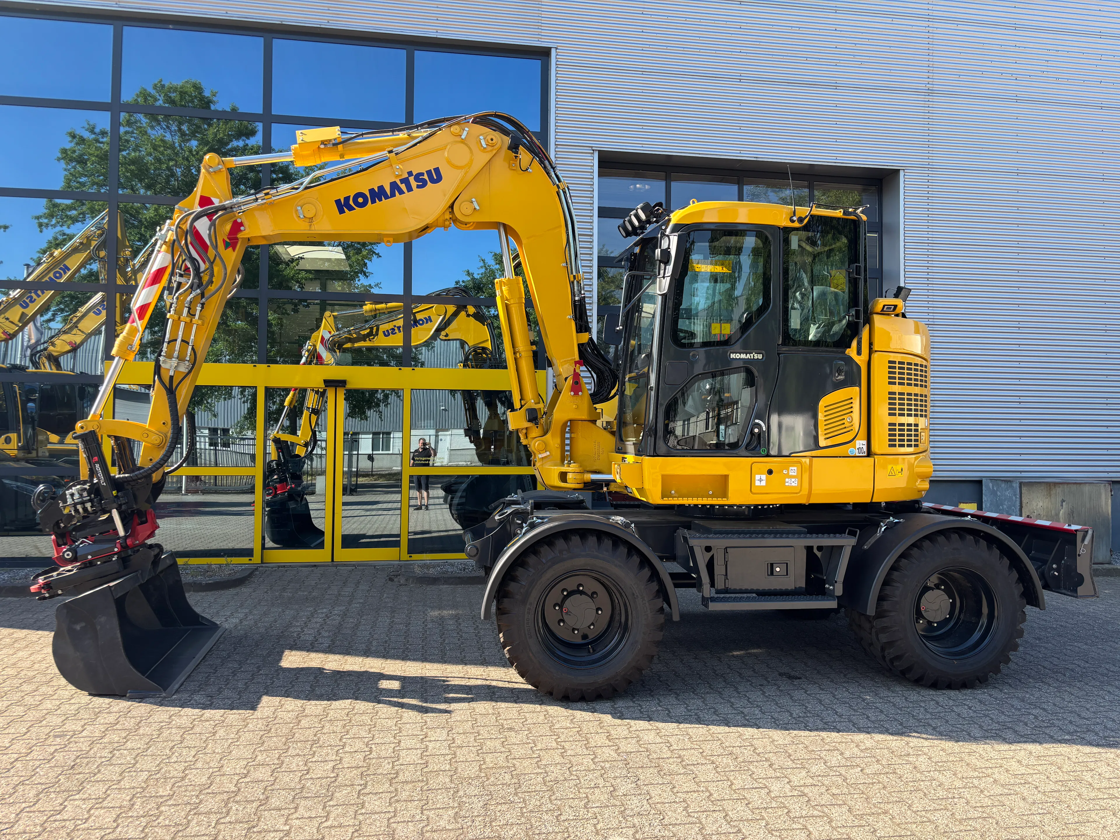 Komatsu PW138MR-11EO