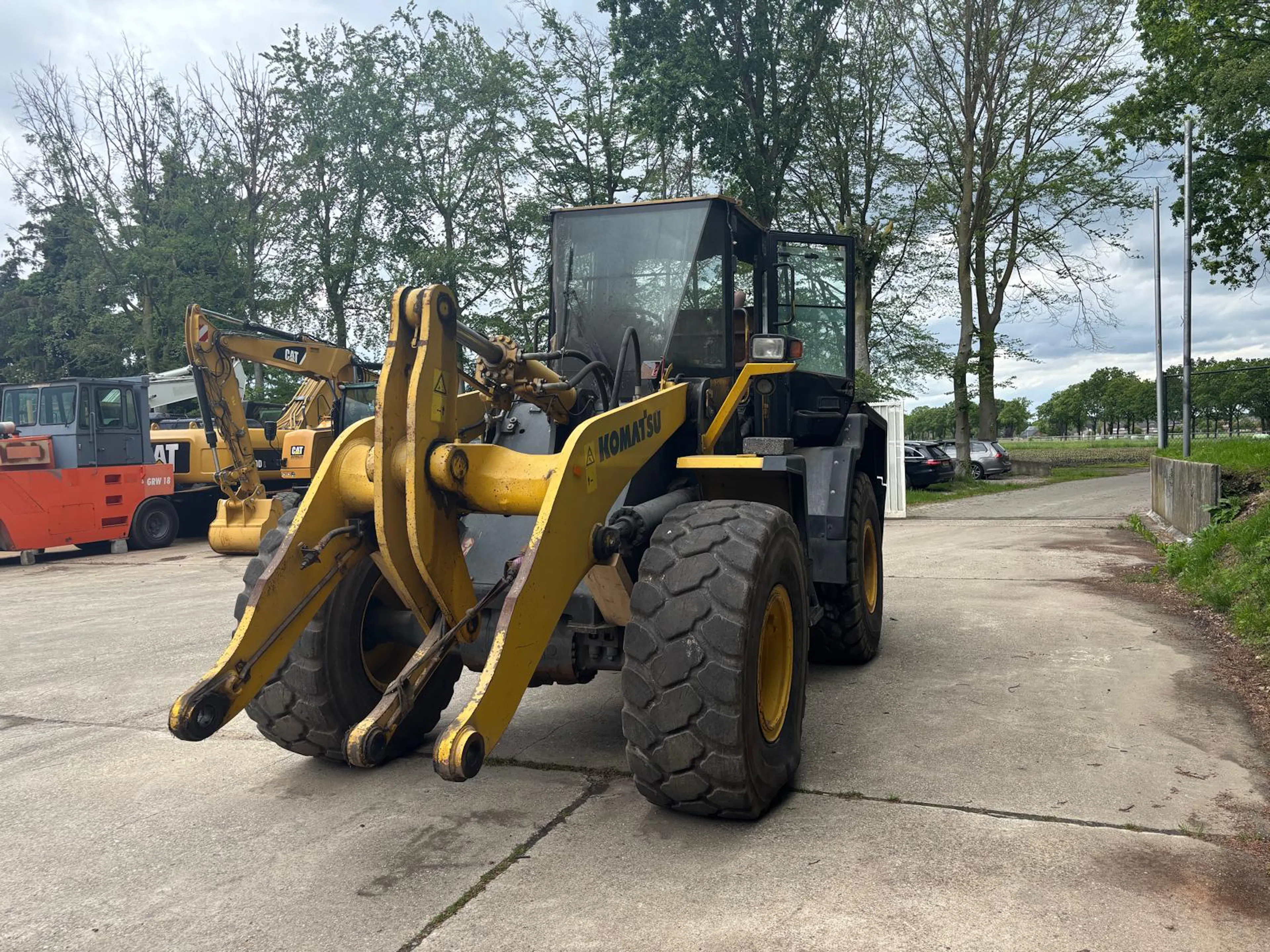 Komatsu WA320-5 parts