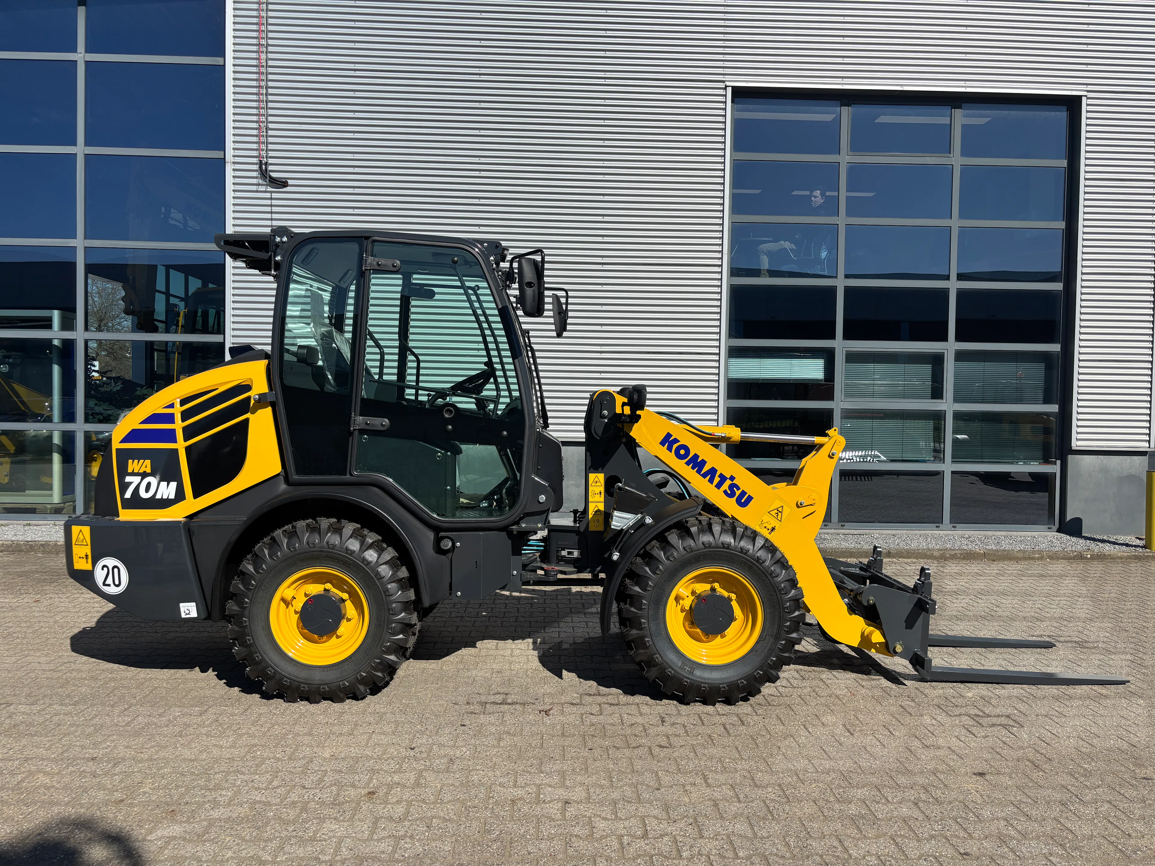 Komatsu WA70M-8EO