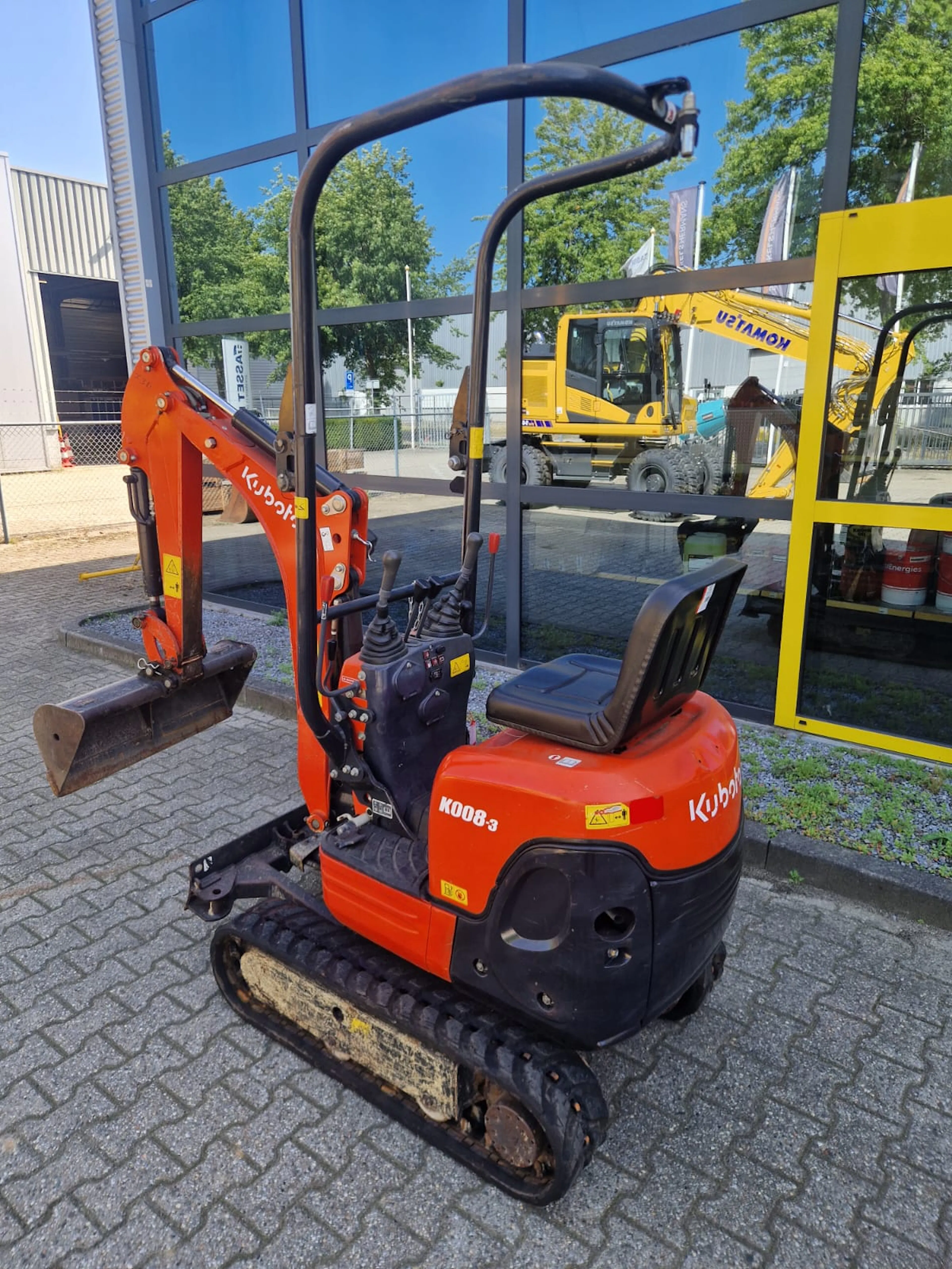 Kubota K008-3