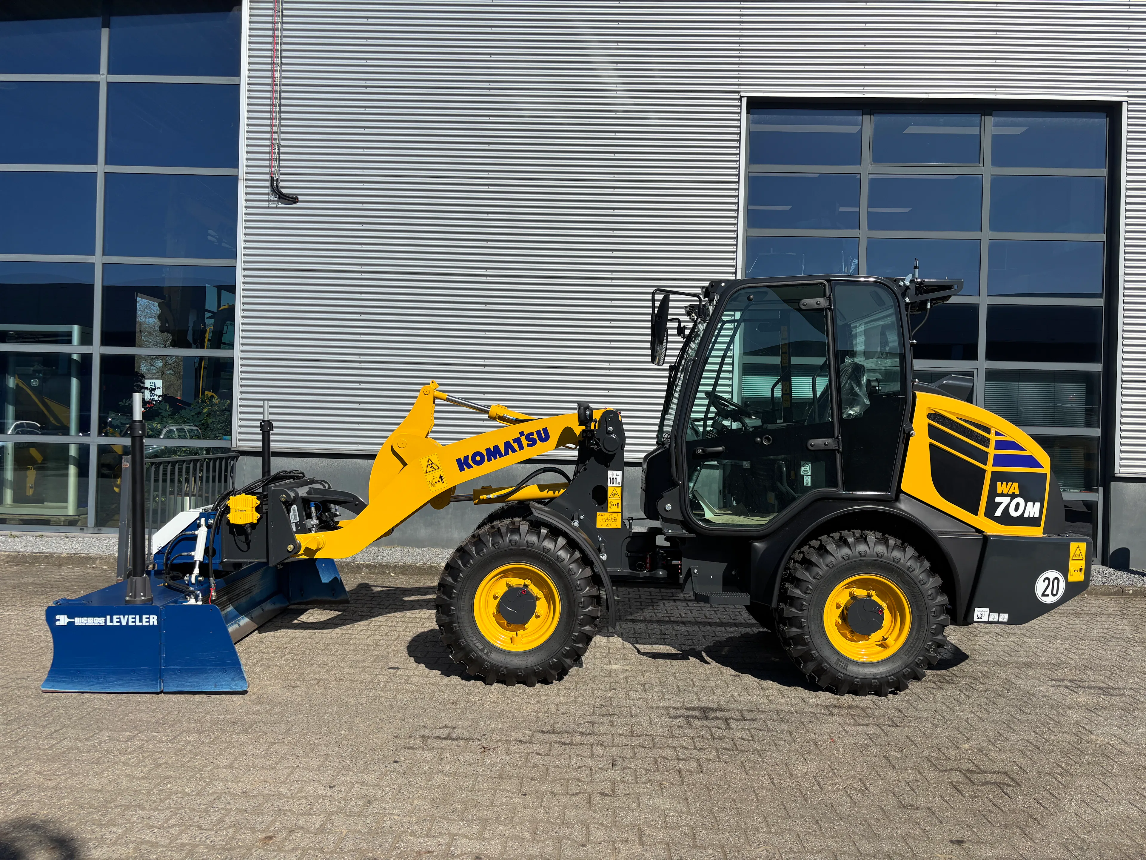 Komatsu WA70M-8EO