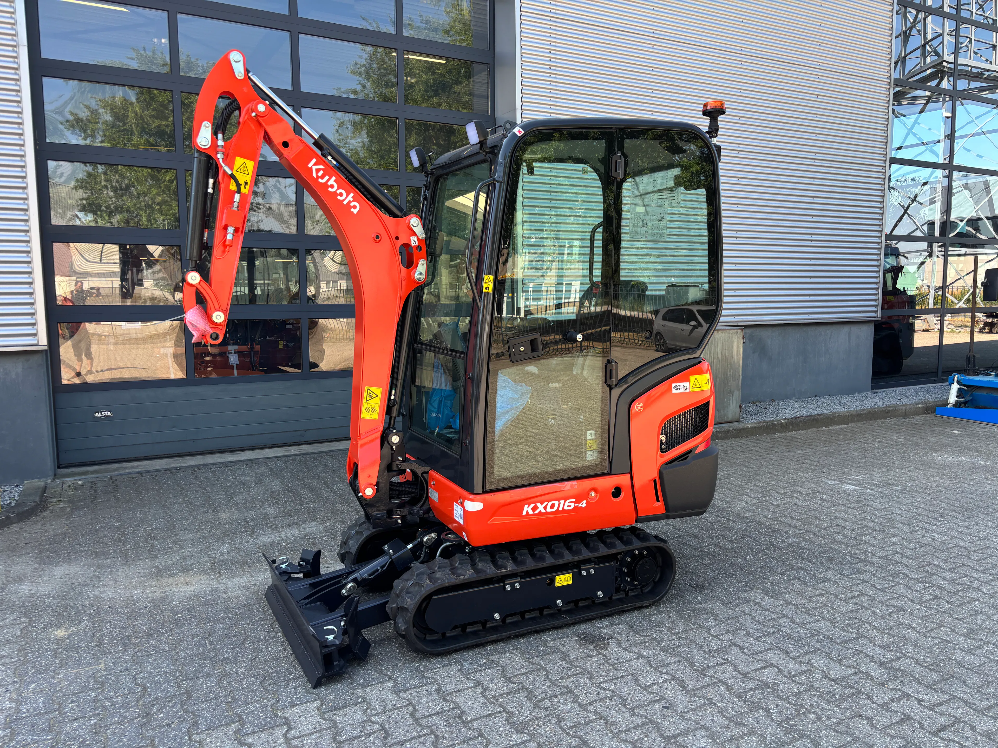 Kubota KX016-4