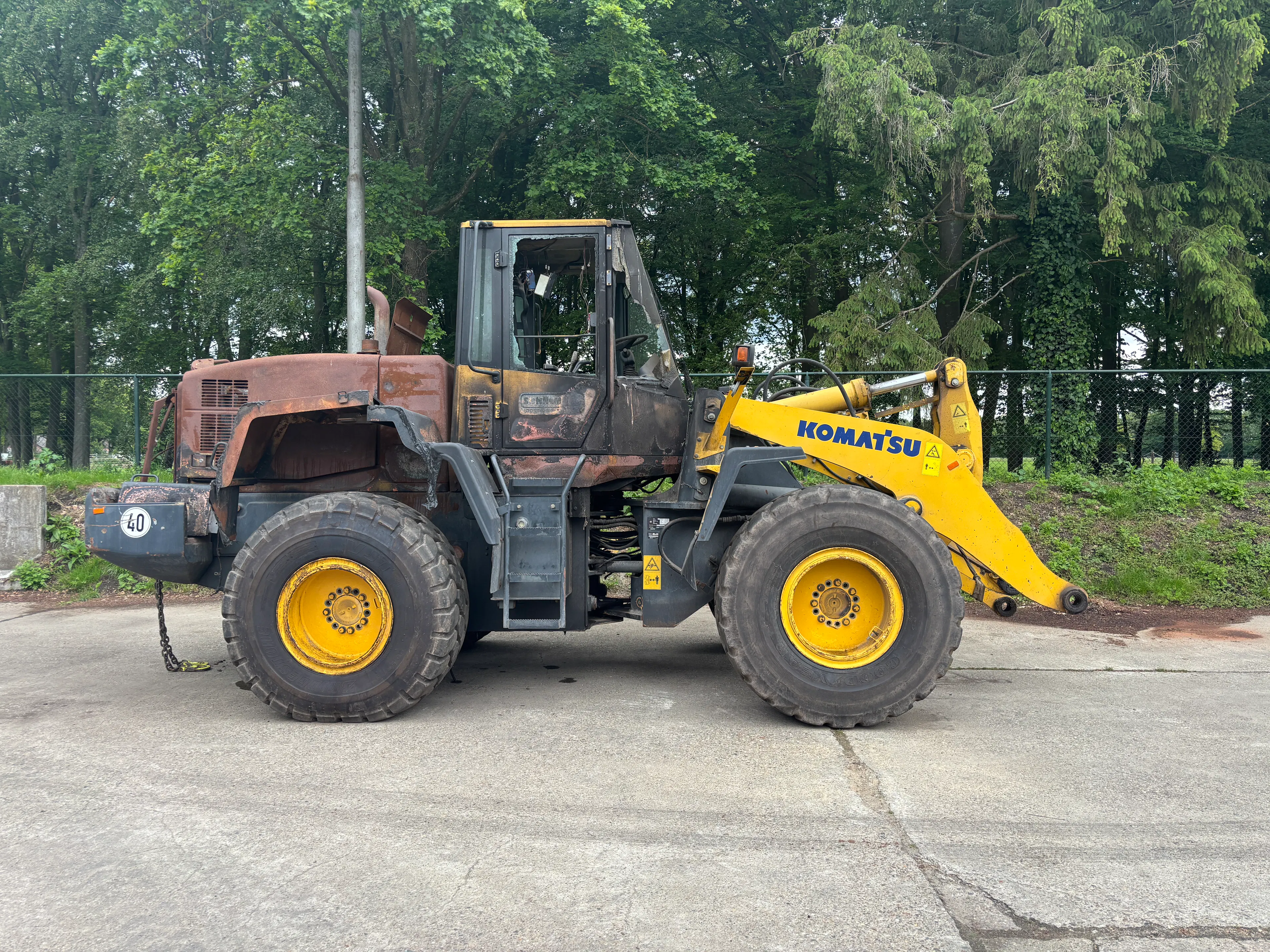 Komatsu WA320-5-parts without wheels