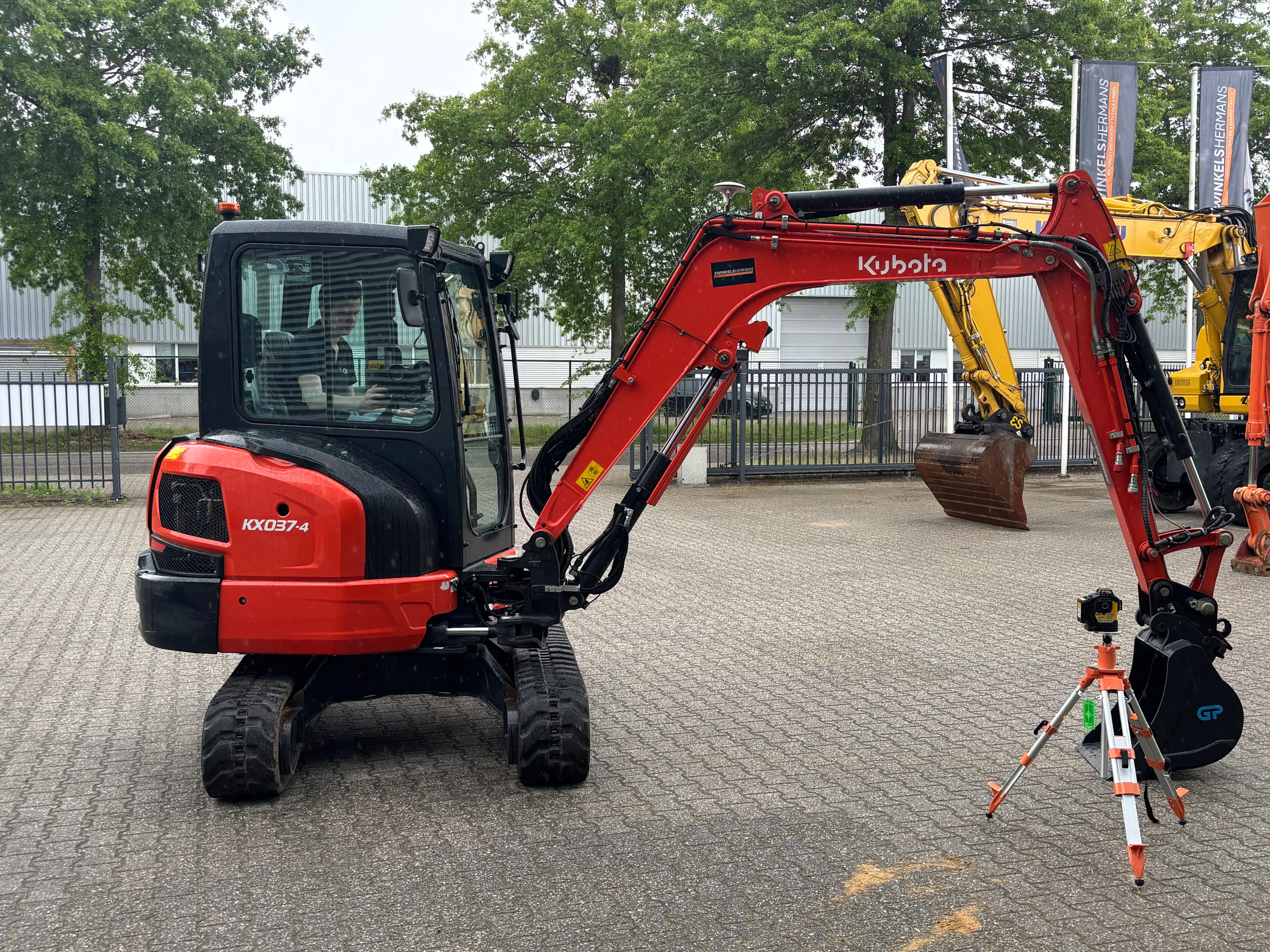 Kubota KX037-4