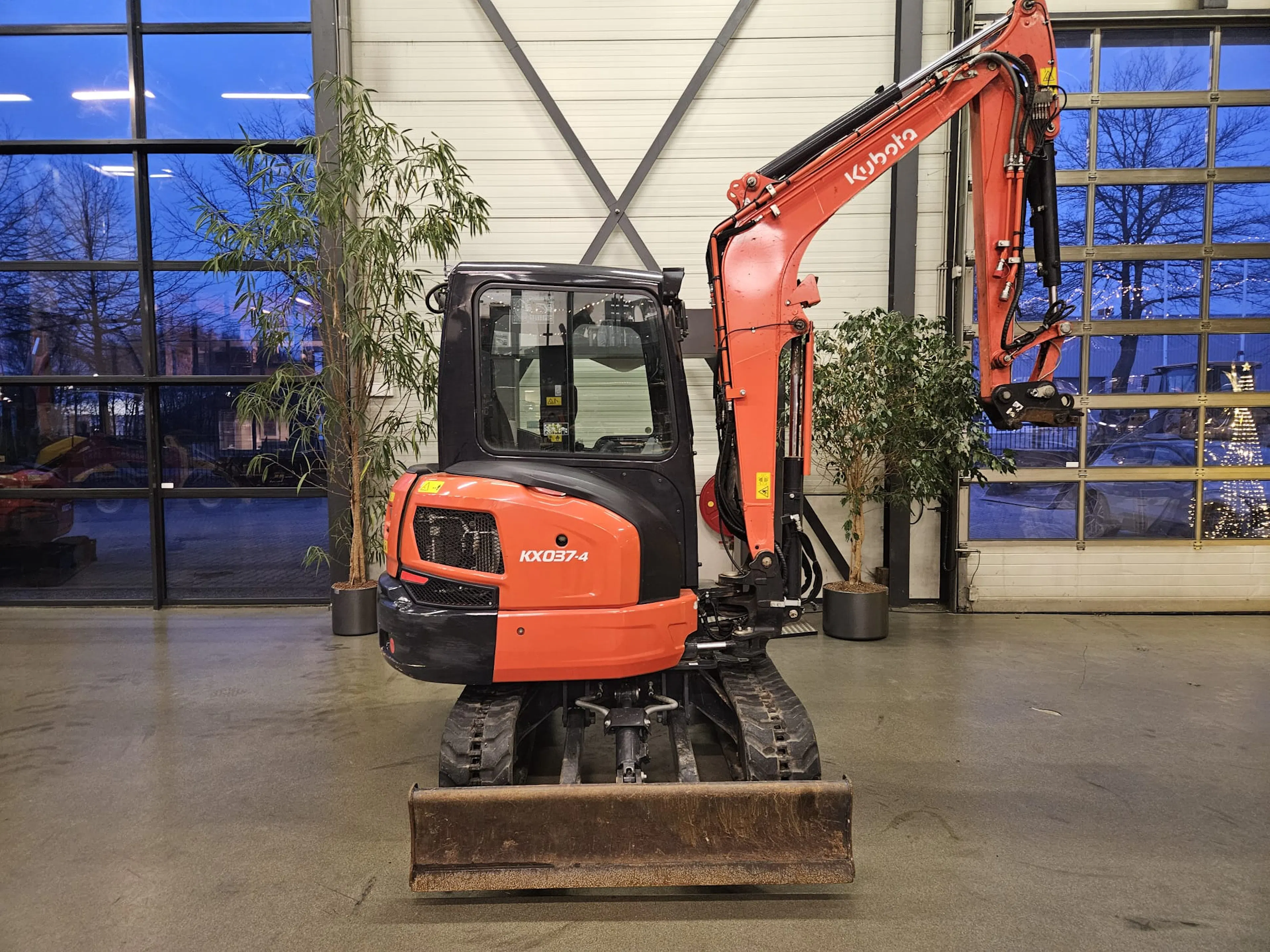 Kubota KX037-4