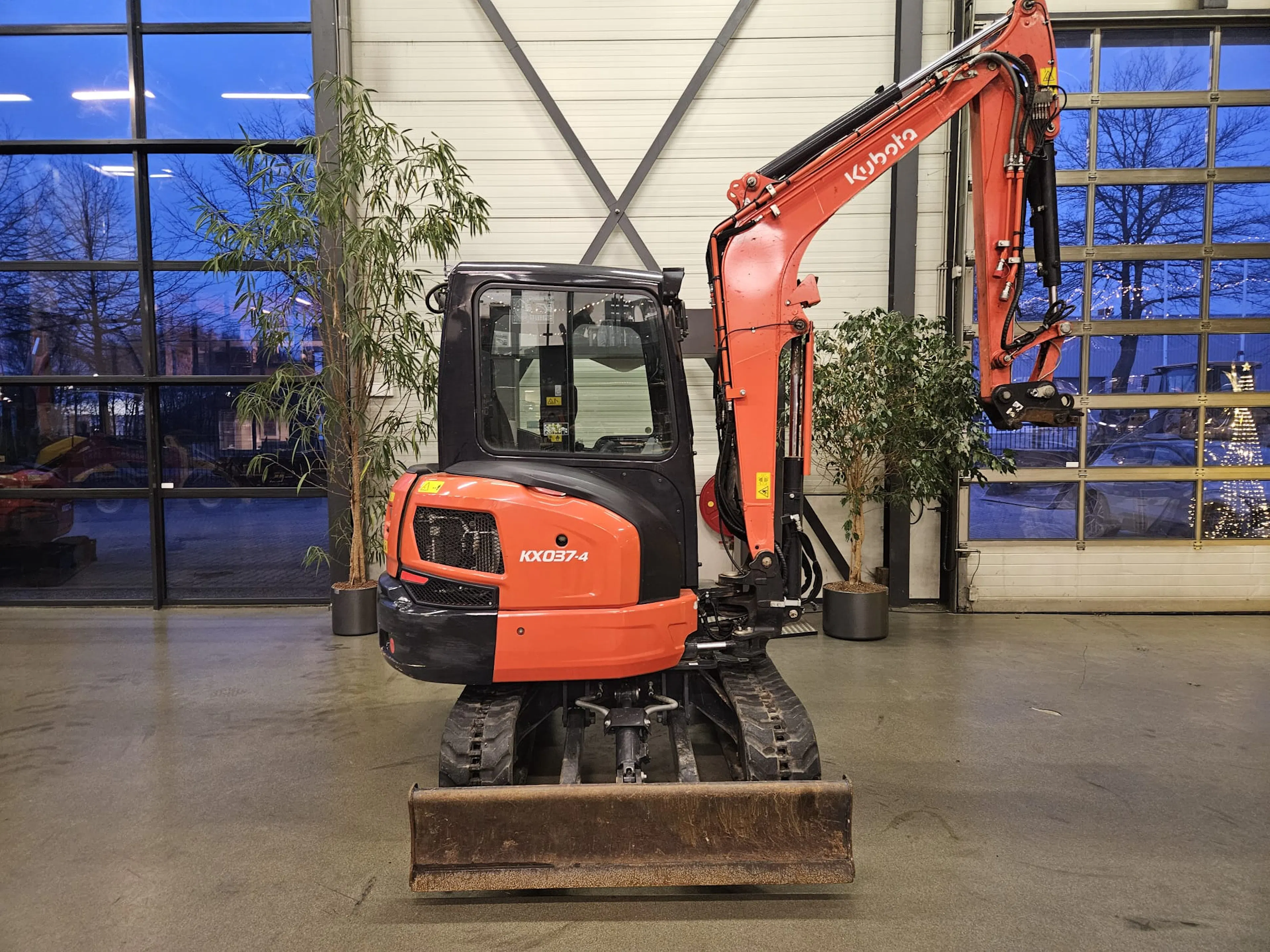 Kubota KX037-4