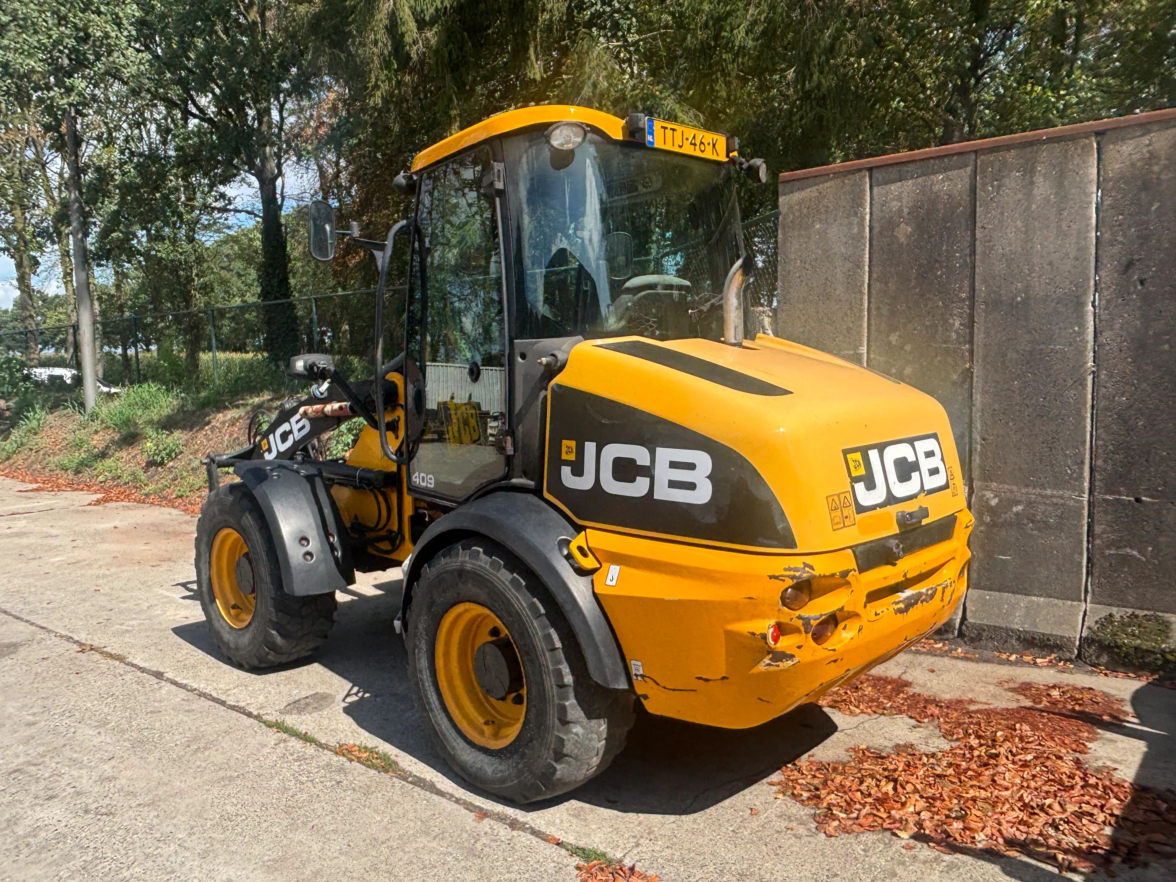 JCB 409