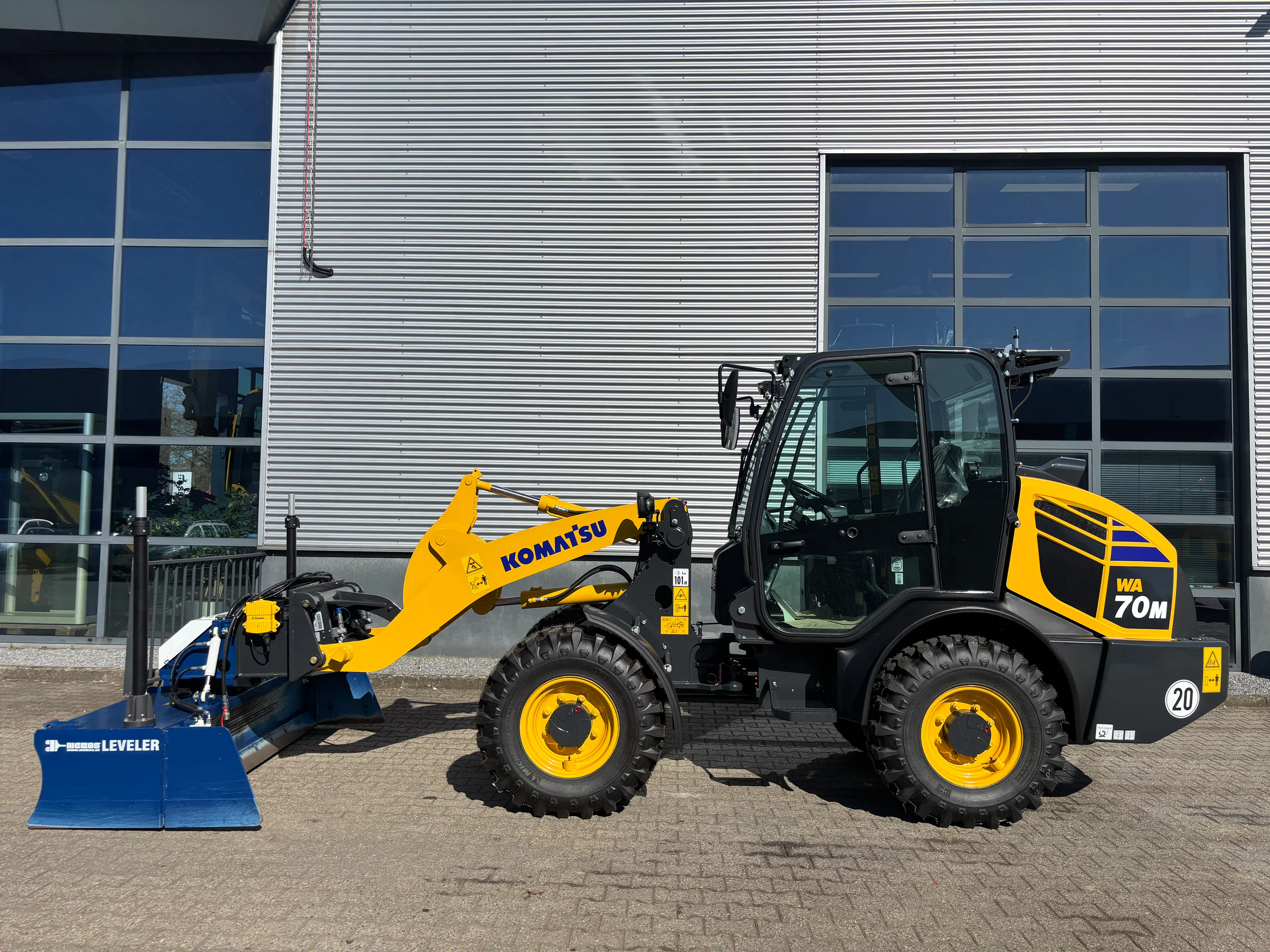 Komatsu WA70M-8EO