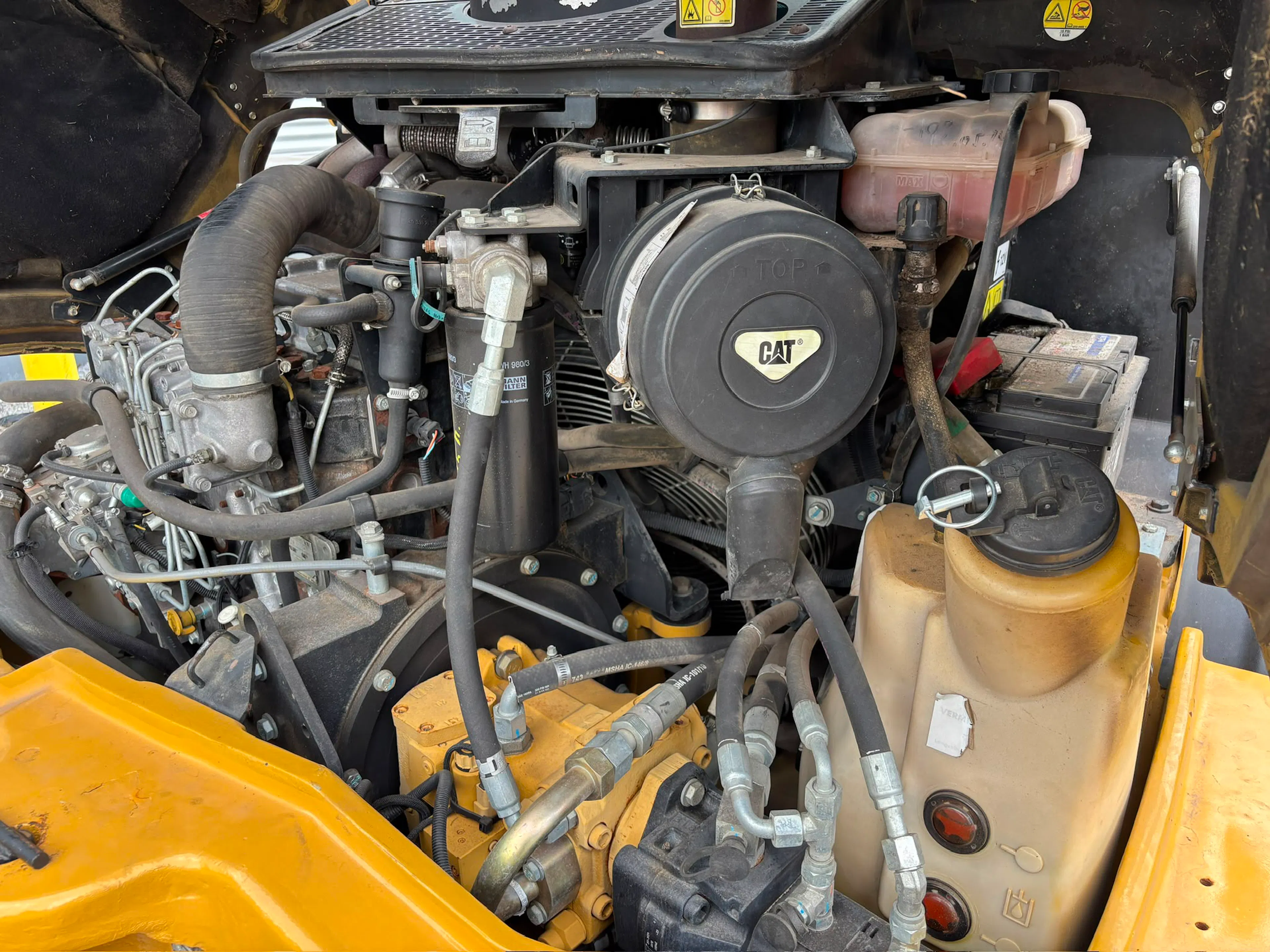 Cat906H