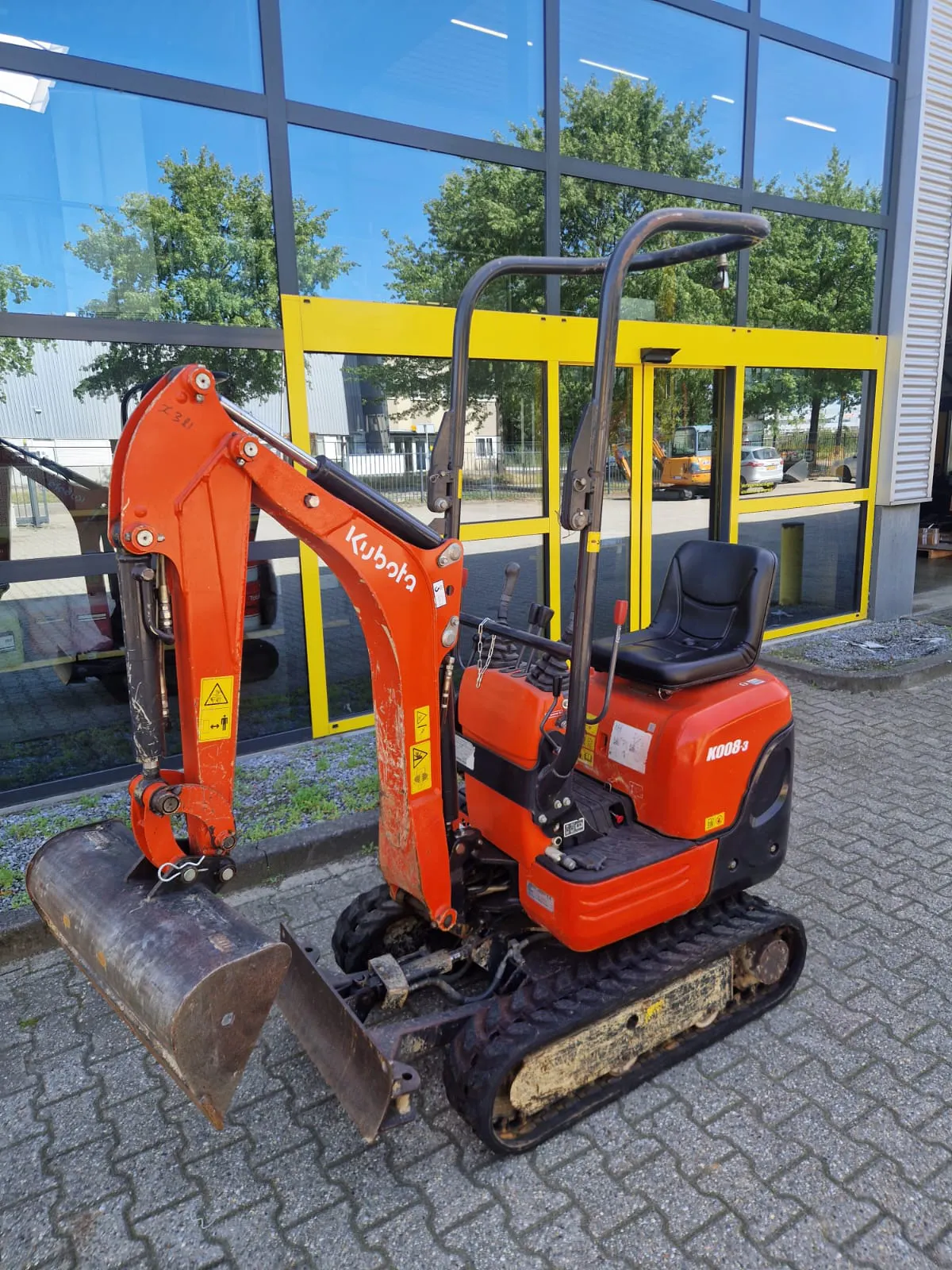 Kubota K008-3