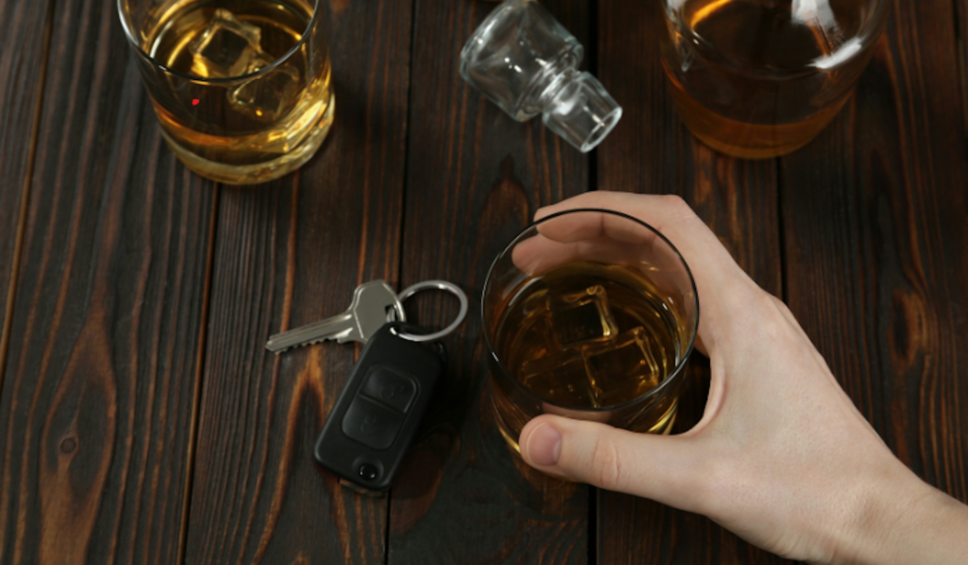 picture of alcohol and keys