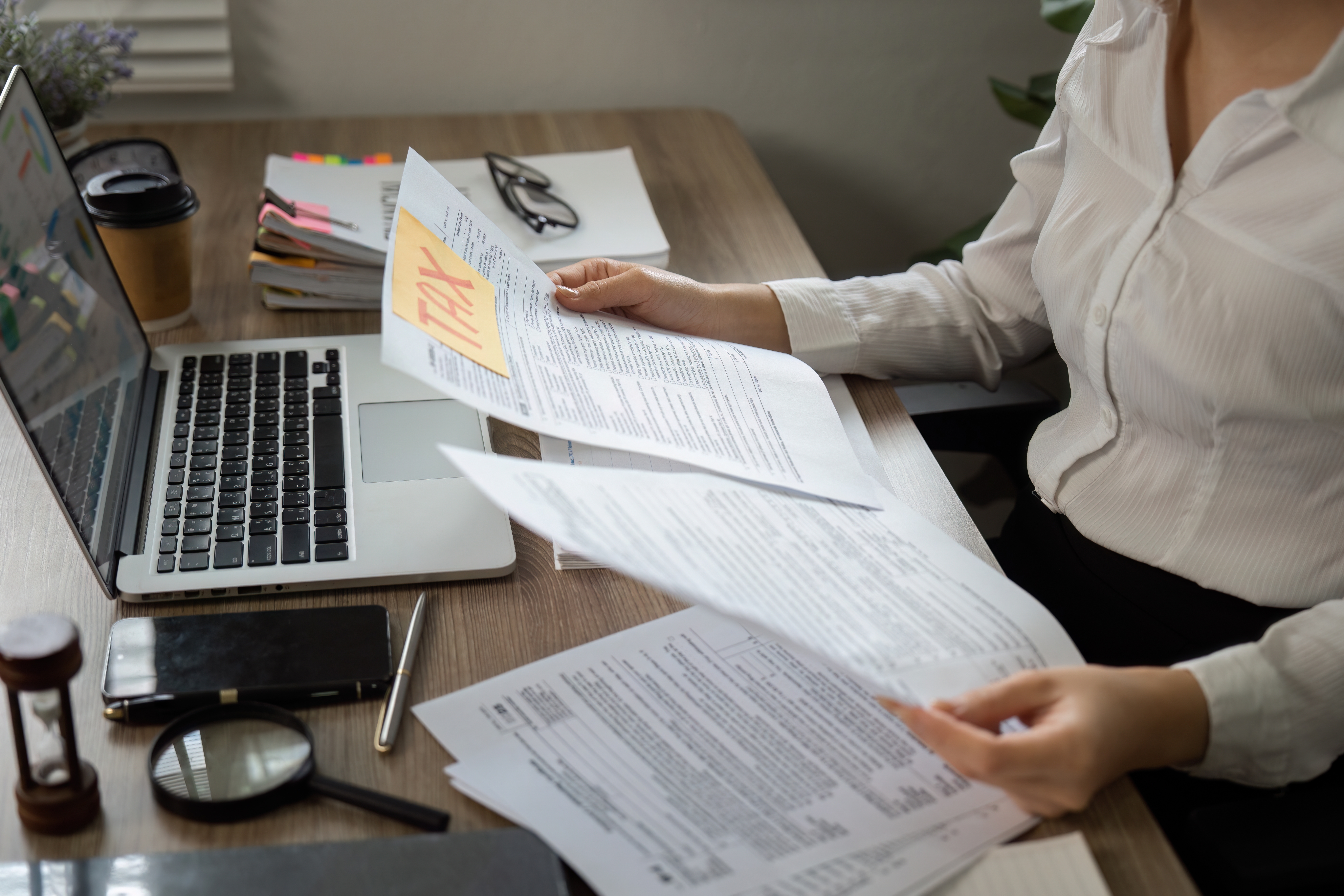 Highly Compensated Employees, Wage Bases, and the First Payroll Mistake of the Year