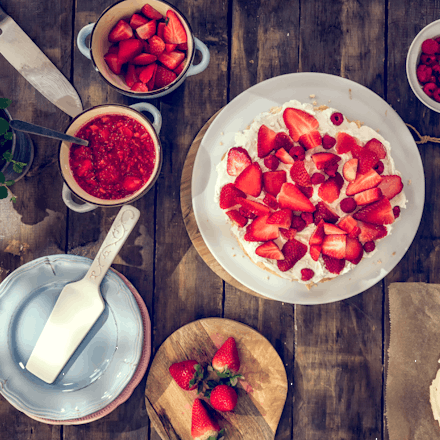 Frisk pavlova med Gresk Yoghurt