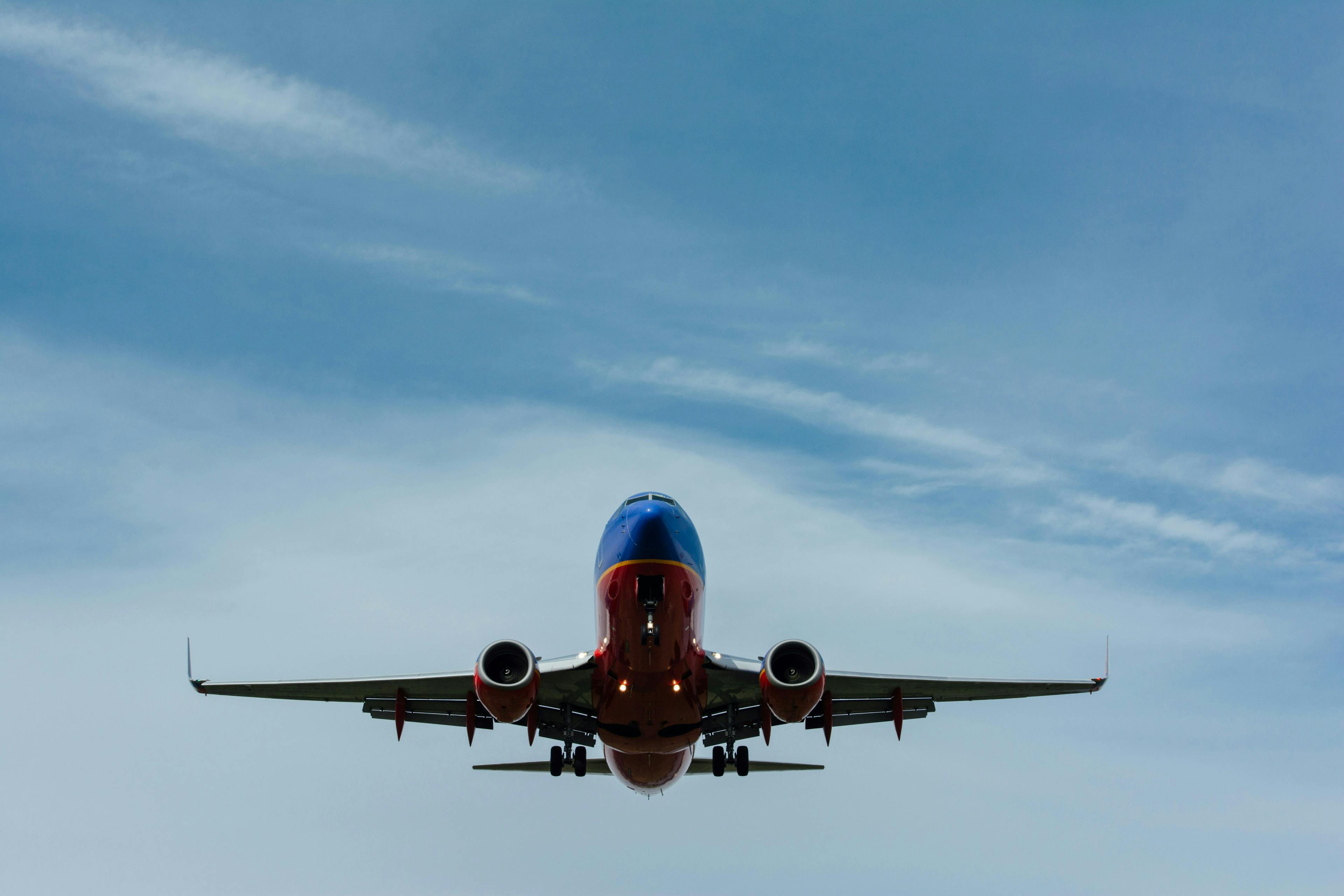 Plane landing 