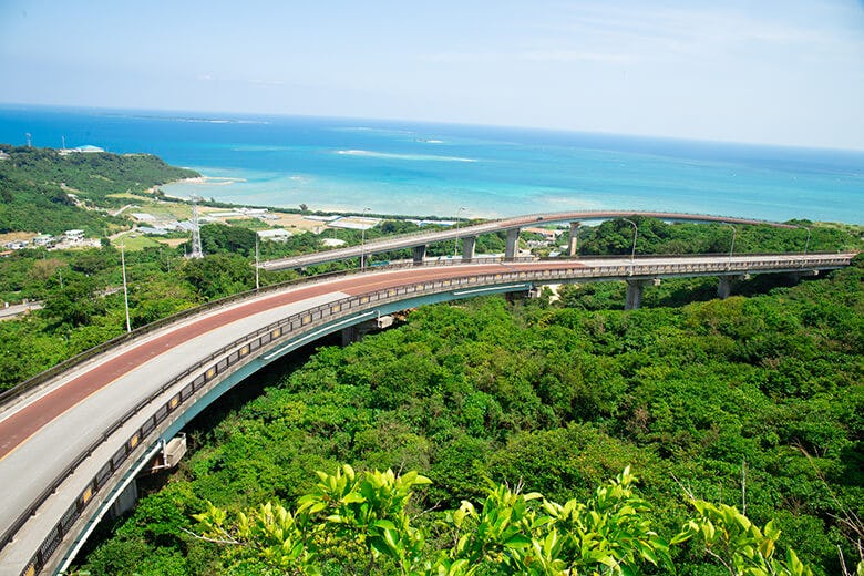 ニライカナイ橋 南城市の絶景ドライブスポットおすすめの巡り方 沖楽