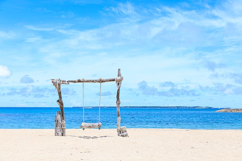あざまサンサンビーチ 沖縄本島南部を代表する透明度抜群のビーチ 沖楽 あざまサンサンビーチ 沖縄本島南部を代表する透明度抜群のビーチ 沖楽