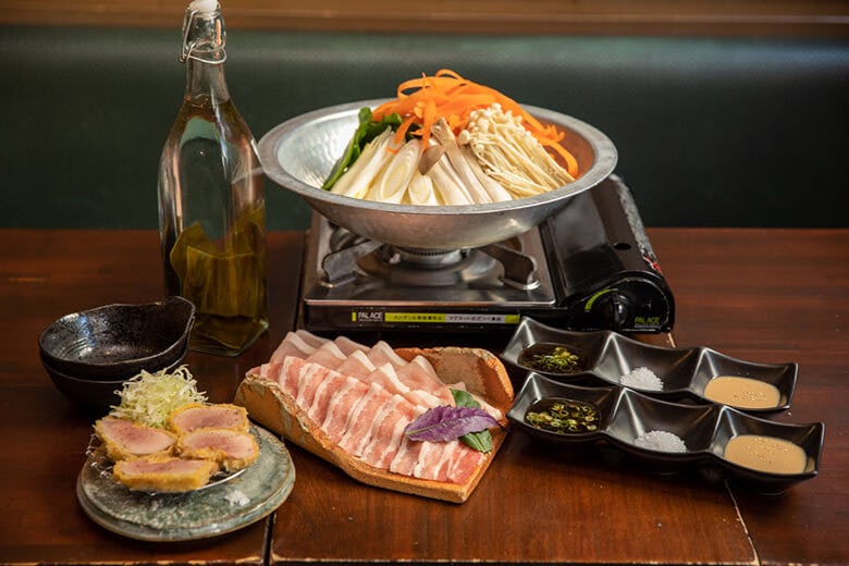 沖縄食堂じまんや 料理人の知恵と技で極まる 沖縄食材の真のおいしさ 沖楽 沖縄食堂じまんや 料理人の知恵と技で極まる 沖縄食材の真のおいしさ 沖楽