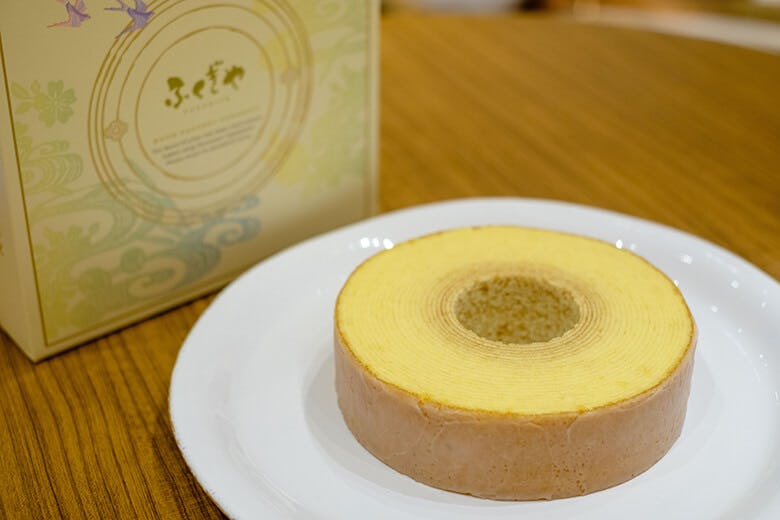ふくぎや 笑顔と幸せを招く沖縄素材のバウムクーヘン 沖楽 ふくぎや 笑顔と幸せを招く沖縄素材のバウムクーヘン 沖楽