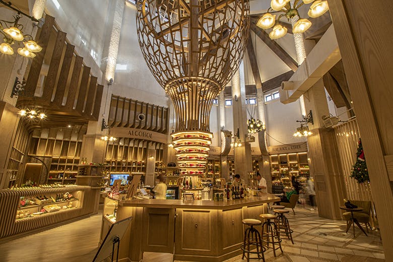 ナゴパイナップルパーク｜世界最大級のコンペで銀賞を取ったワイナリーの空間デザイン