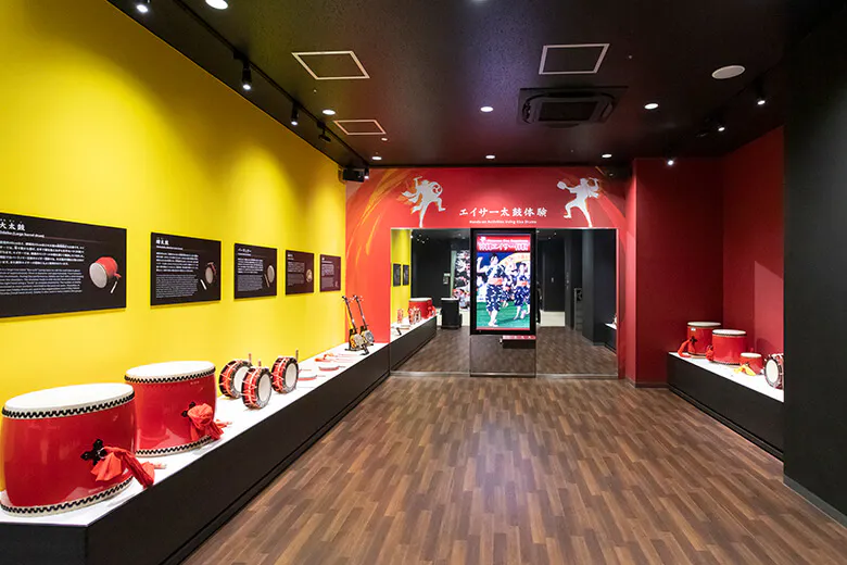 エイサー会館 ディープな沖縄観光エリア コザ で 沖縄の伝統芸能エイサーを体験しよう 沖楽