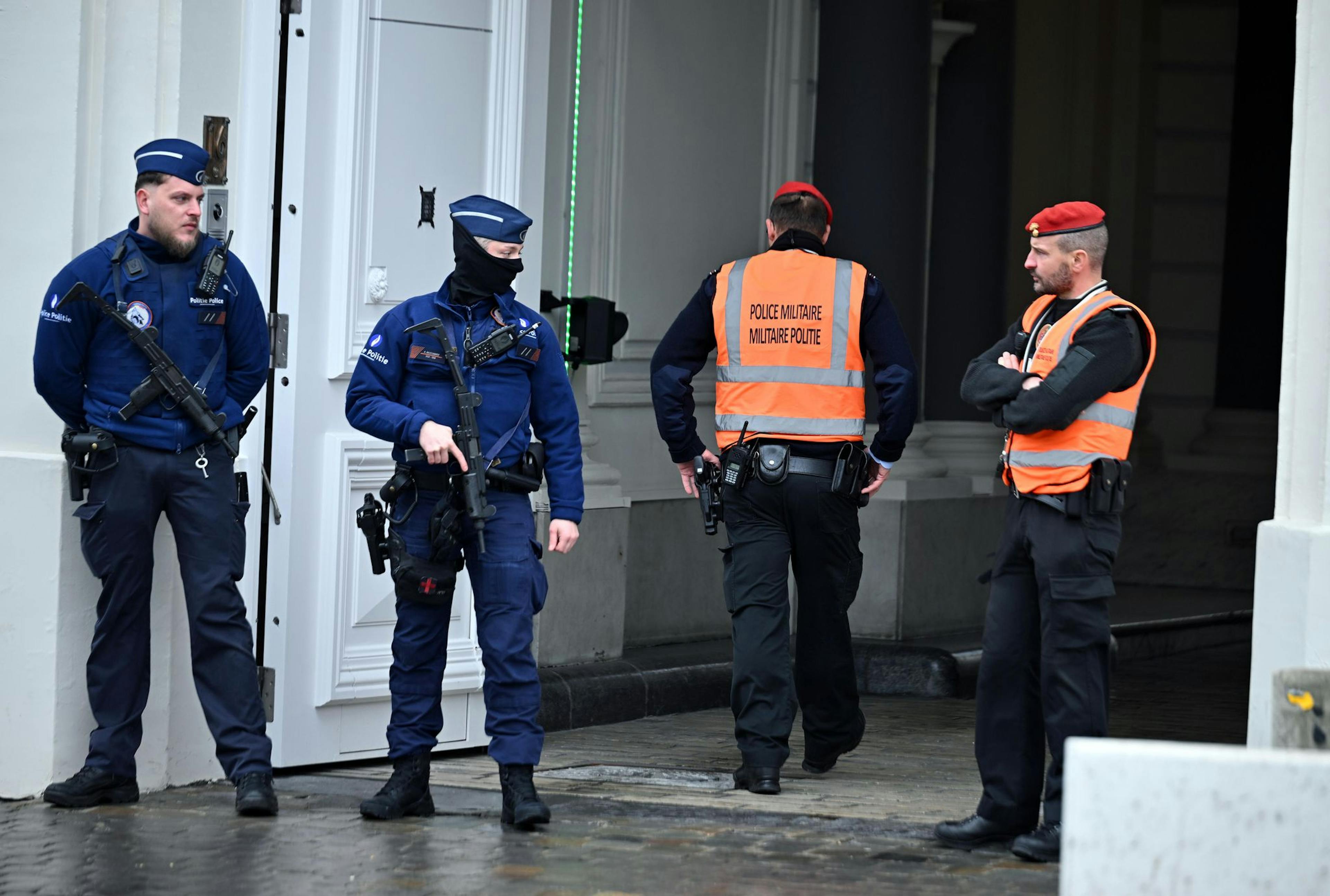 Police in front of Belgian Prime Minister's residence