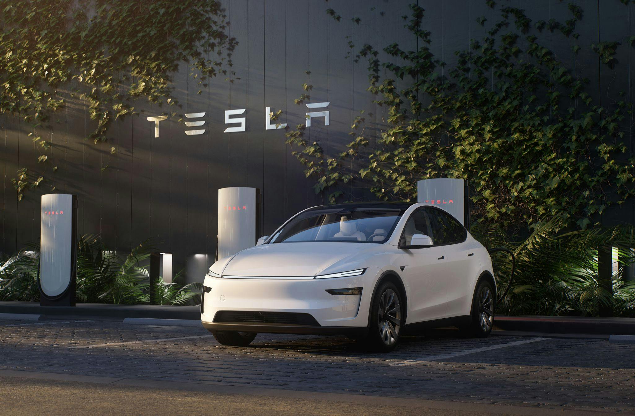 Tesla Model Y Juniper 2025 supercharger