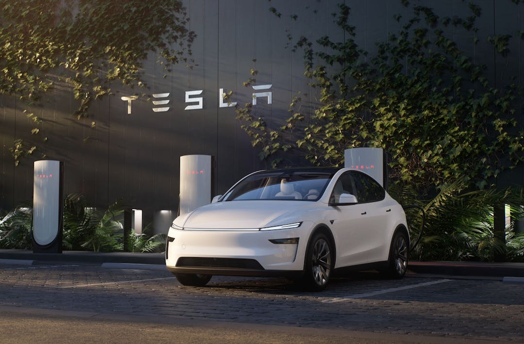 Tesla Model Y Juniper 2025 supercharger