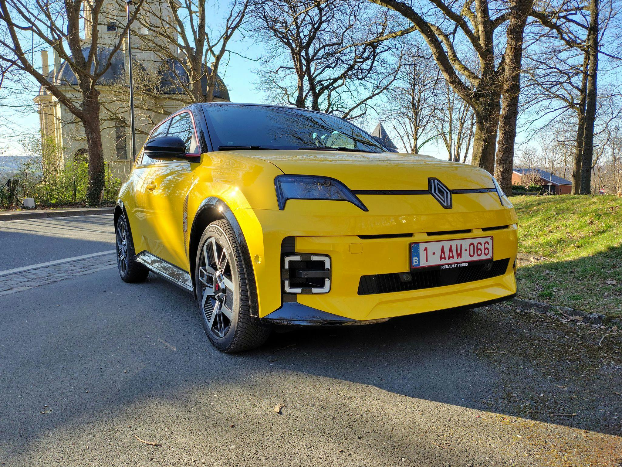 Renault 5 Iconic Five 2025 150 hp Comfort Range