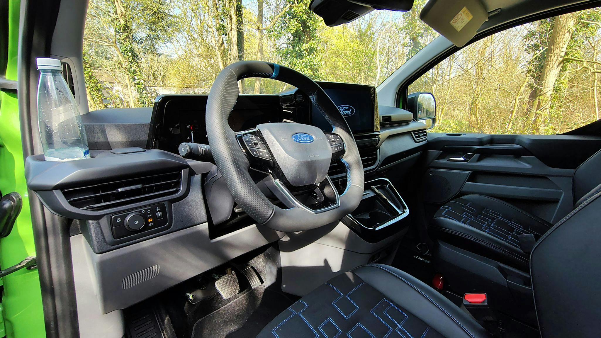 Ford Transit Custom MS-RT PHEV cockpit