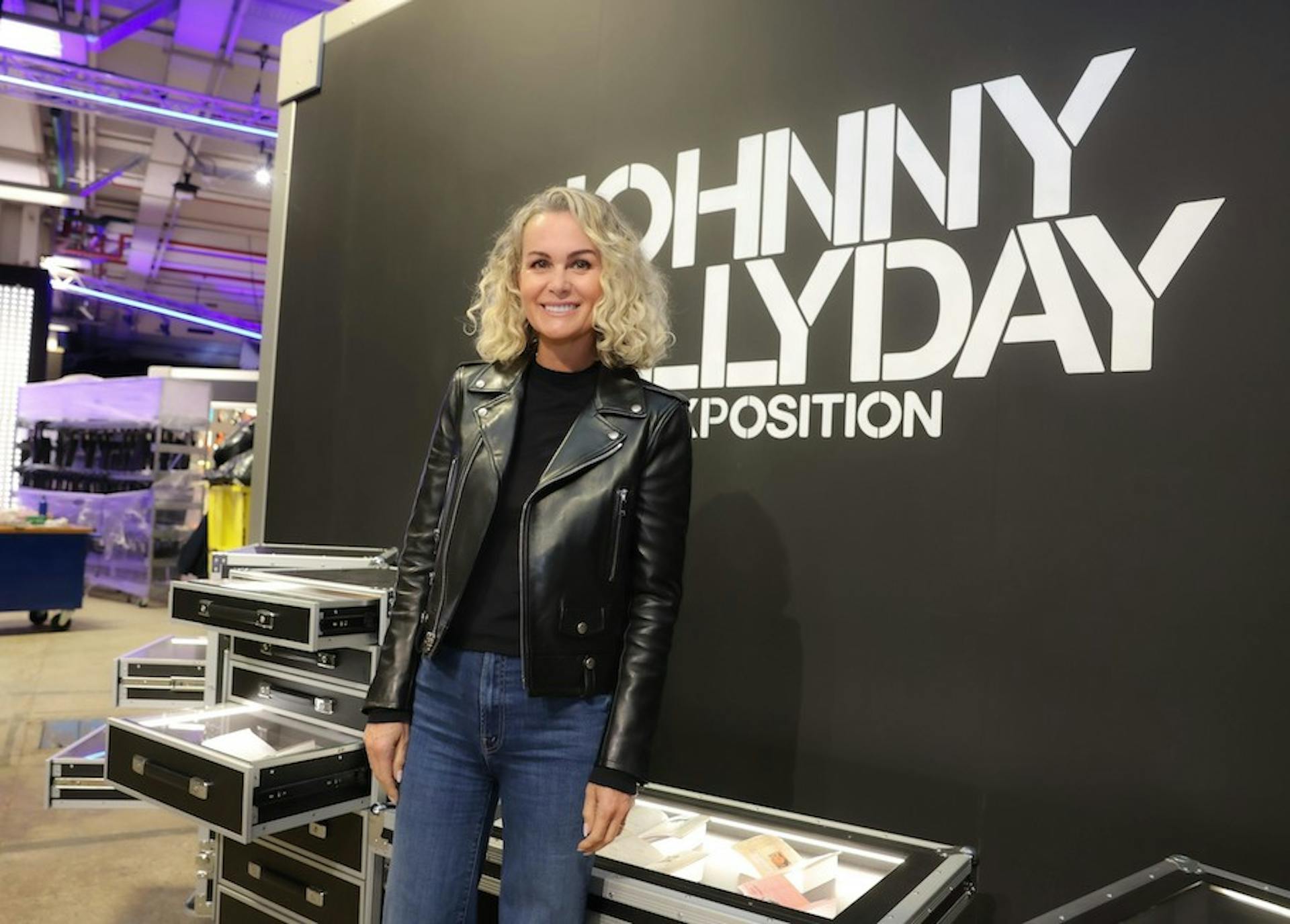 Laeticia Hallyday in black and jeans