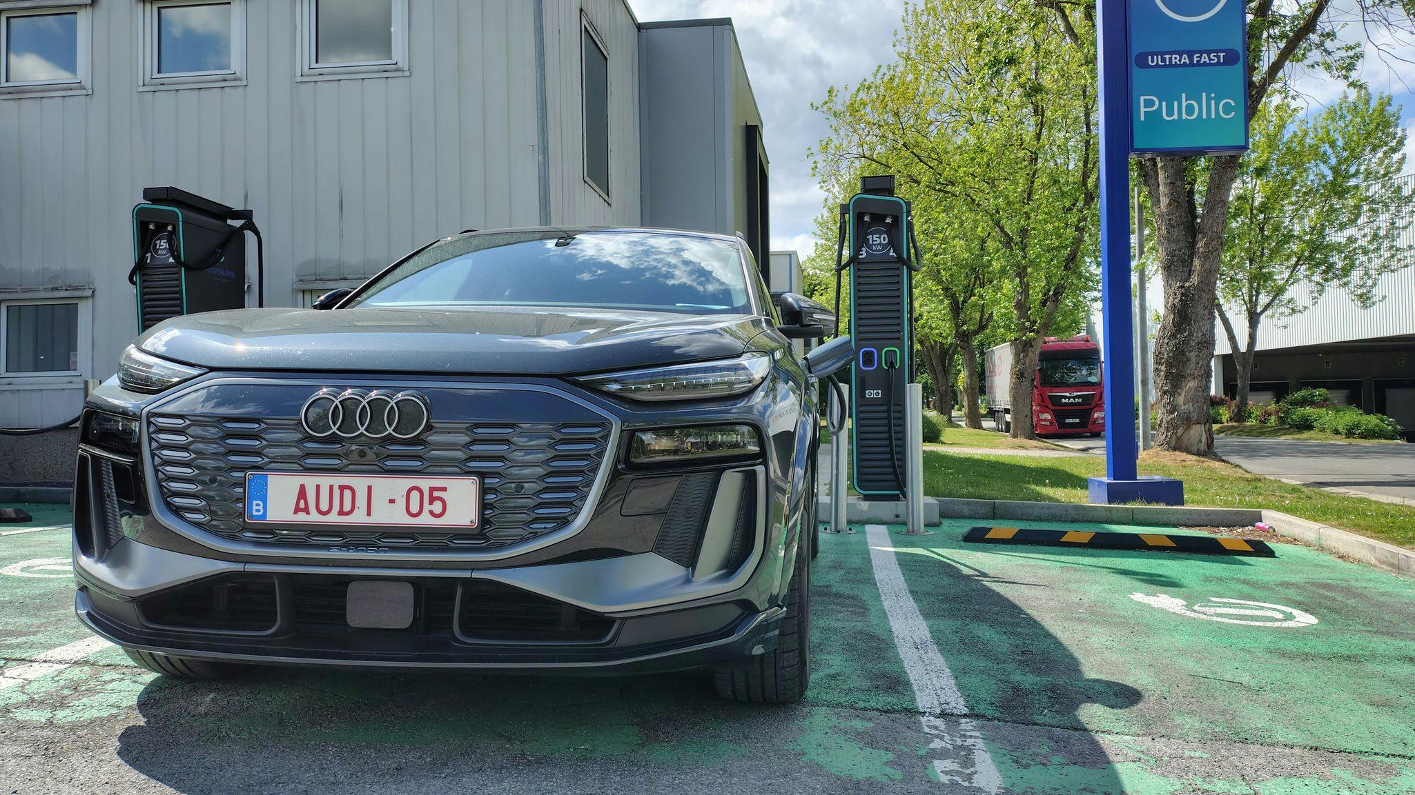 Audi Q6 e-tron quattro