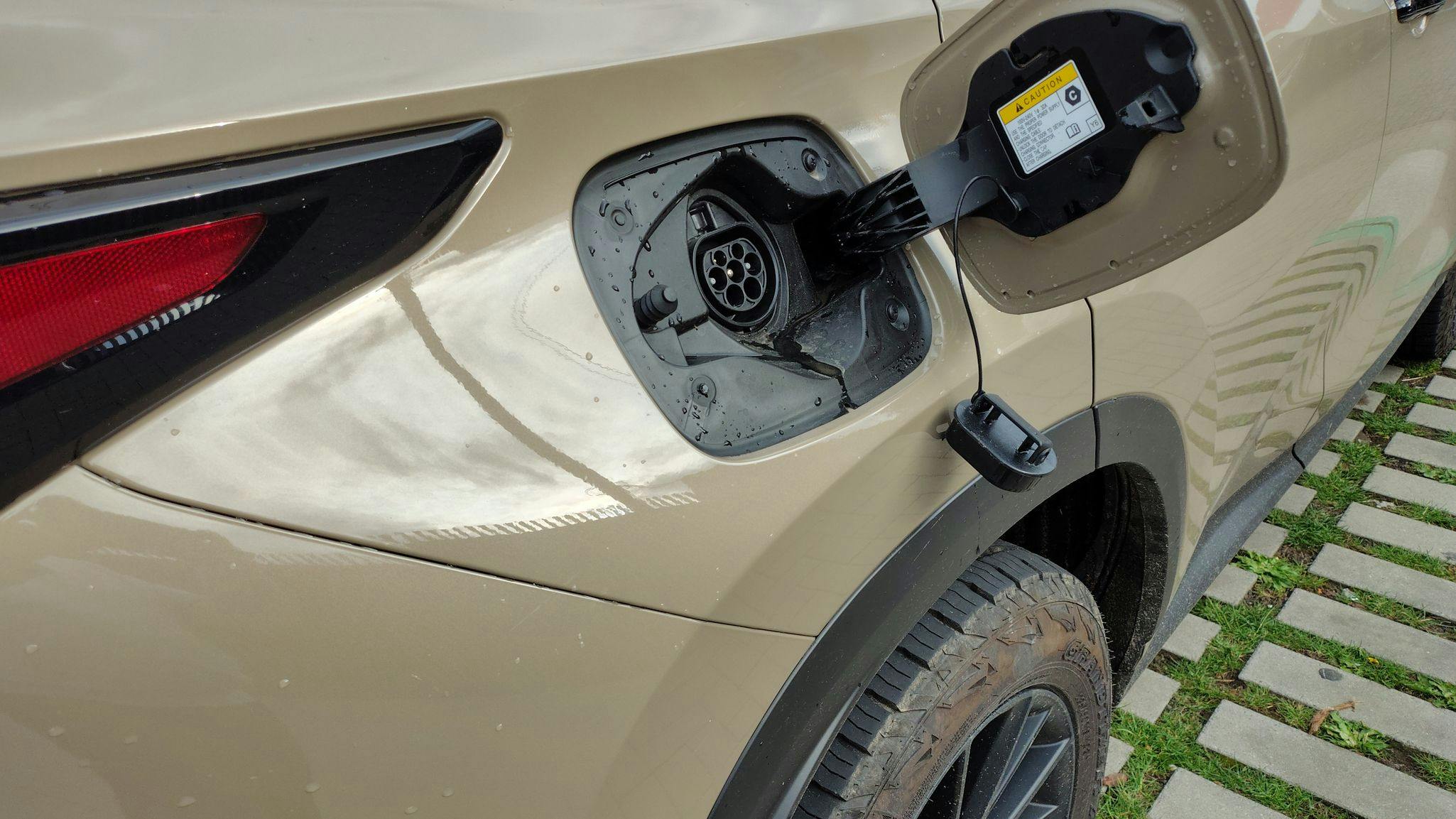 Lexus NX 450h+ Overtrail