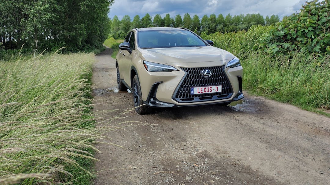 Lexus NX 450h+ AWD Overtrail