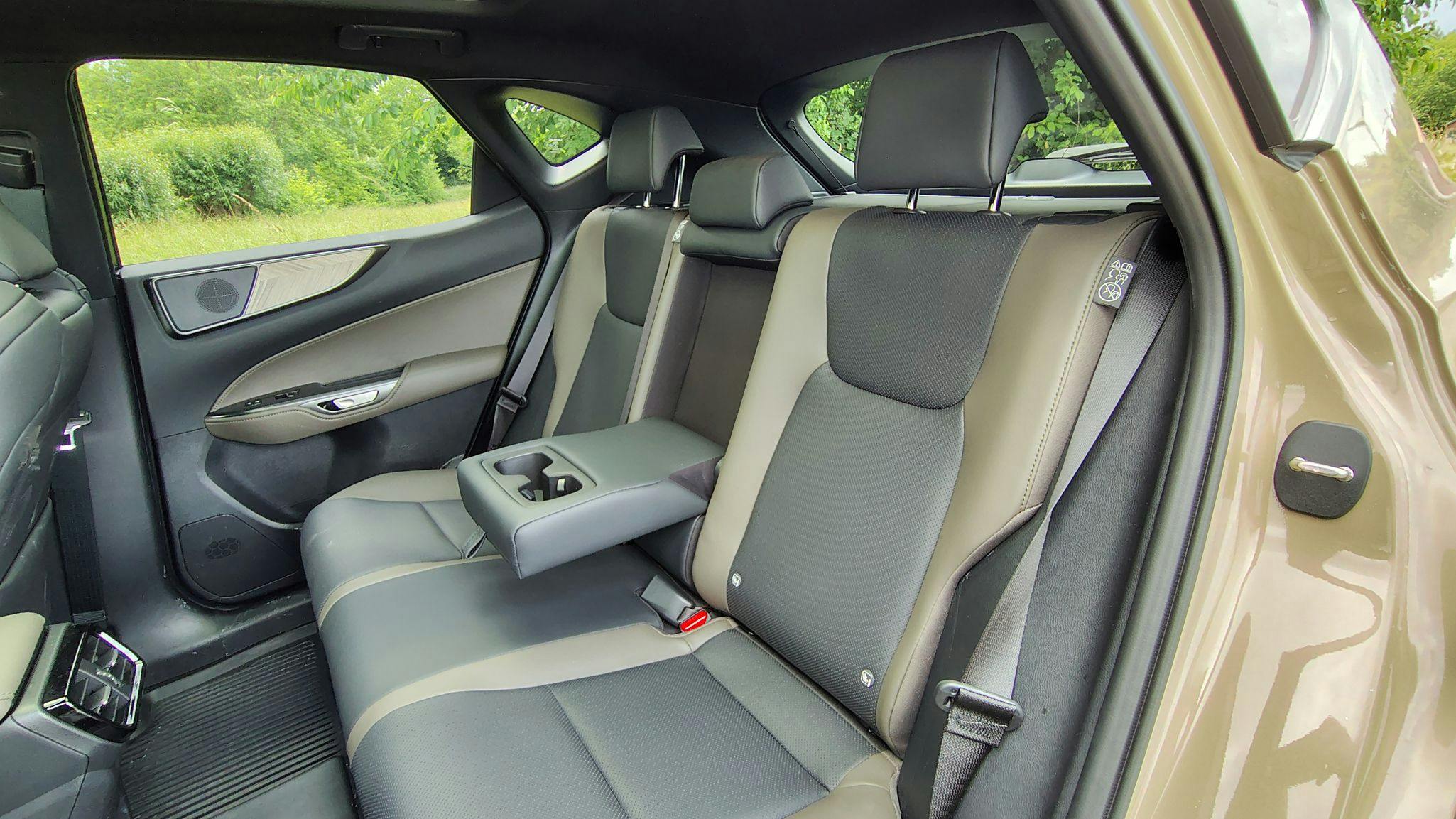 Lexus NX 450h+ Overtrail