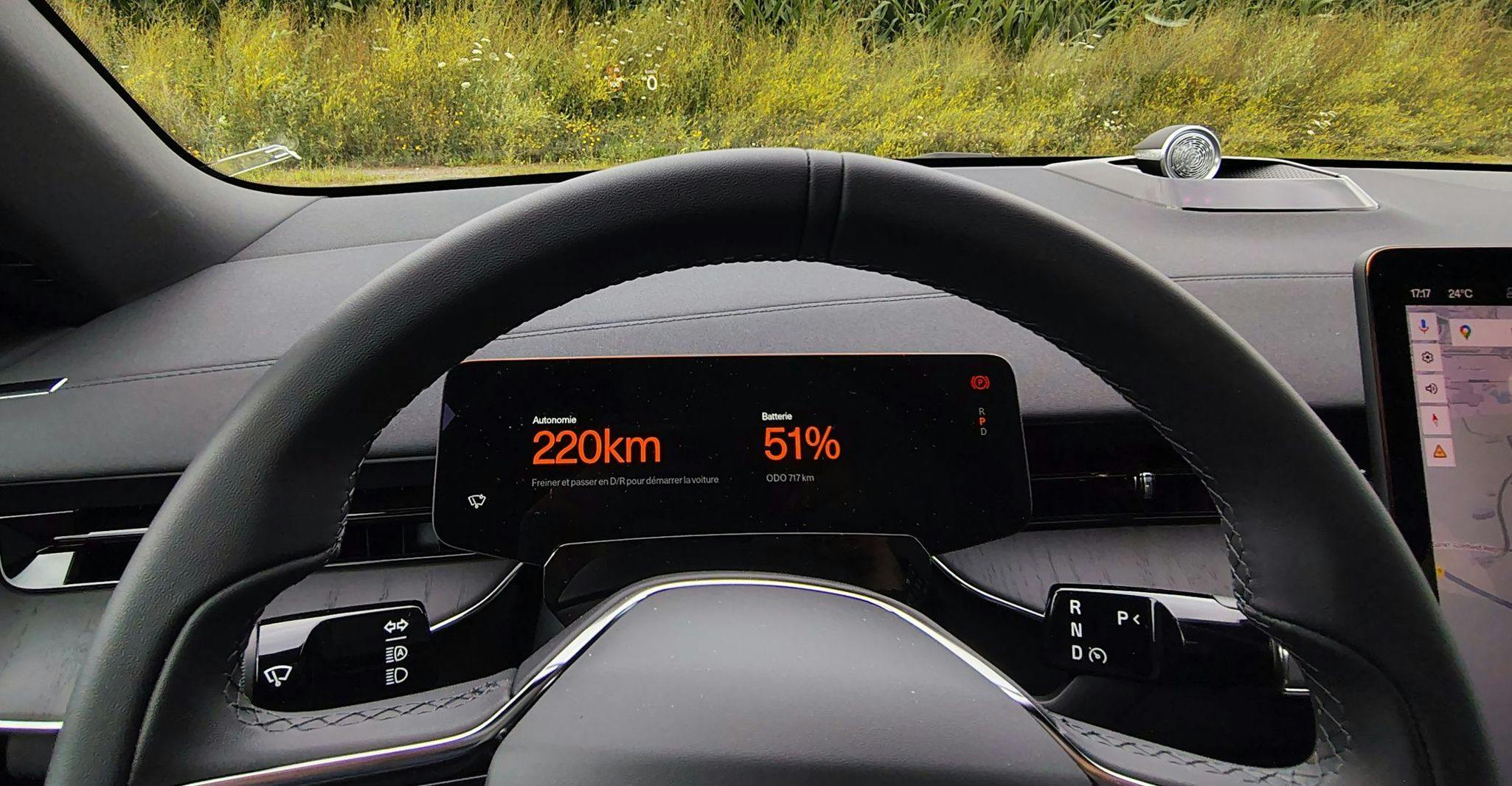 Polestar 3 Performance steering wheel controls