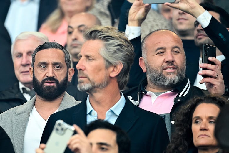 Cyril Hanouna dans la foule