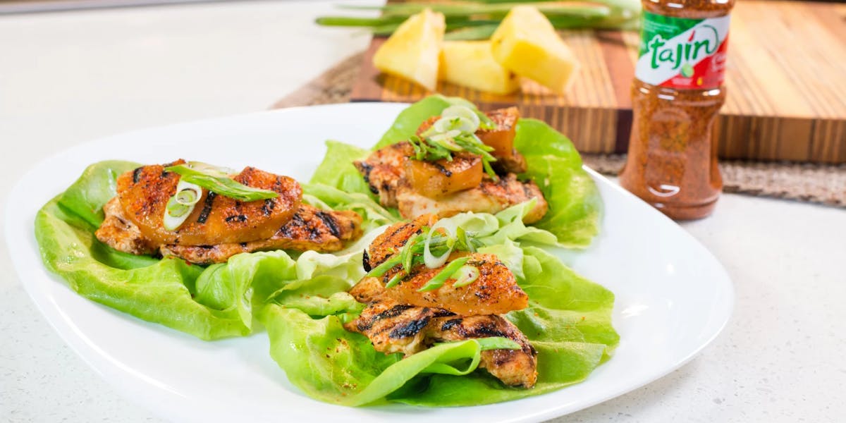 Wraps de lechuga de pollo y piña