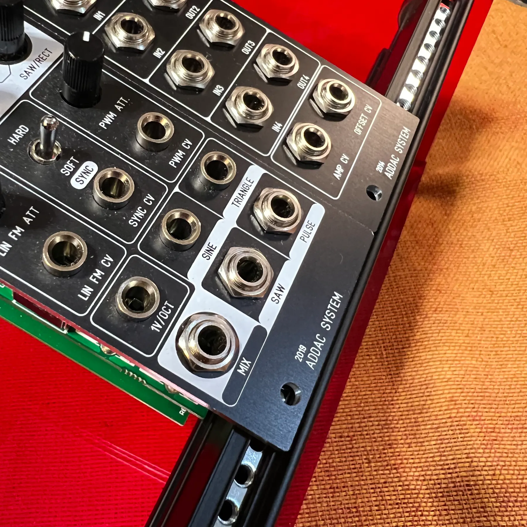 Amalgamod モジュラーシンセケース 104hp 14u 美品 Amalgamod Amalgamod モジュラーシンセケース 104hp 14u 美品 Amalgamod