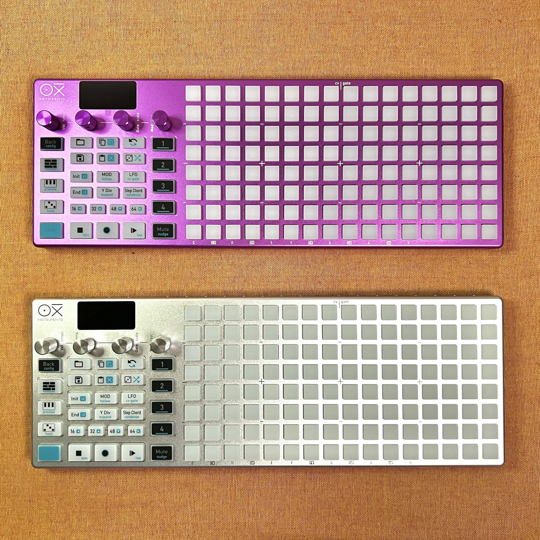 写真:Magenta Edition/Silver Edition