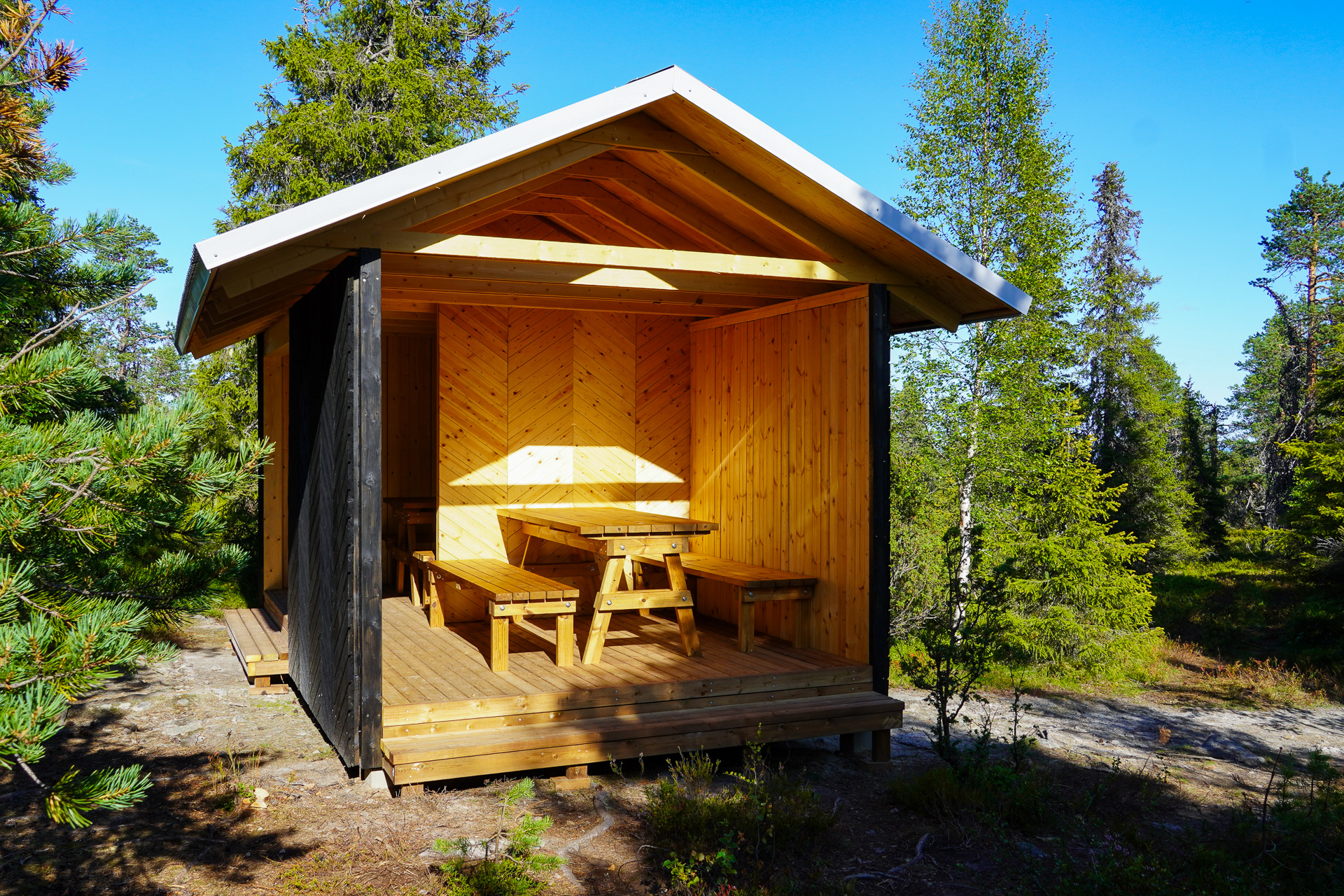 Picnic sheltered table in Finland